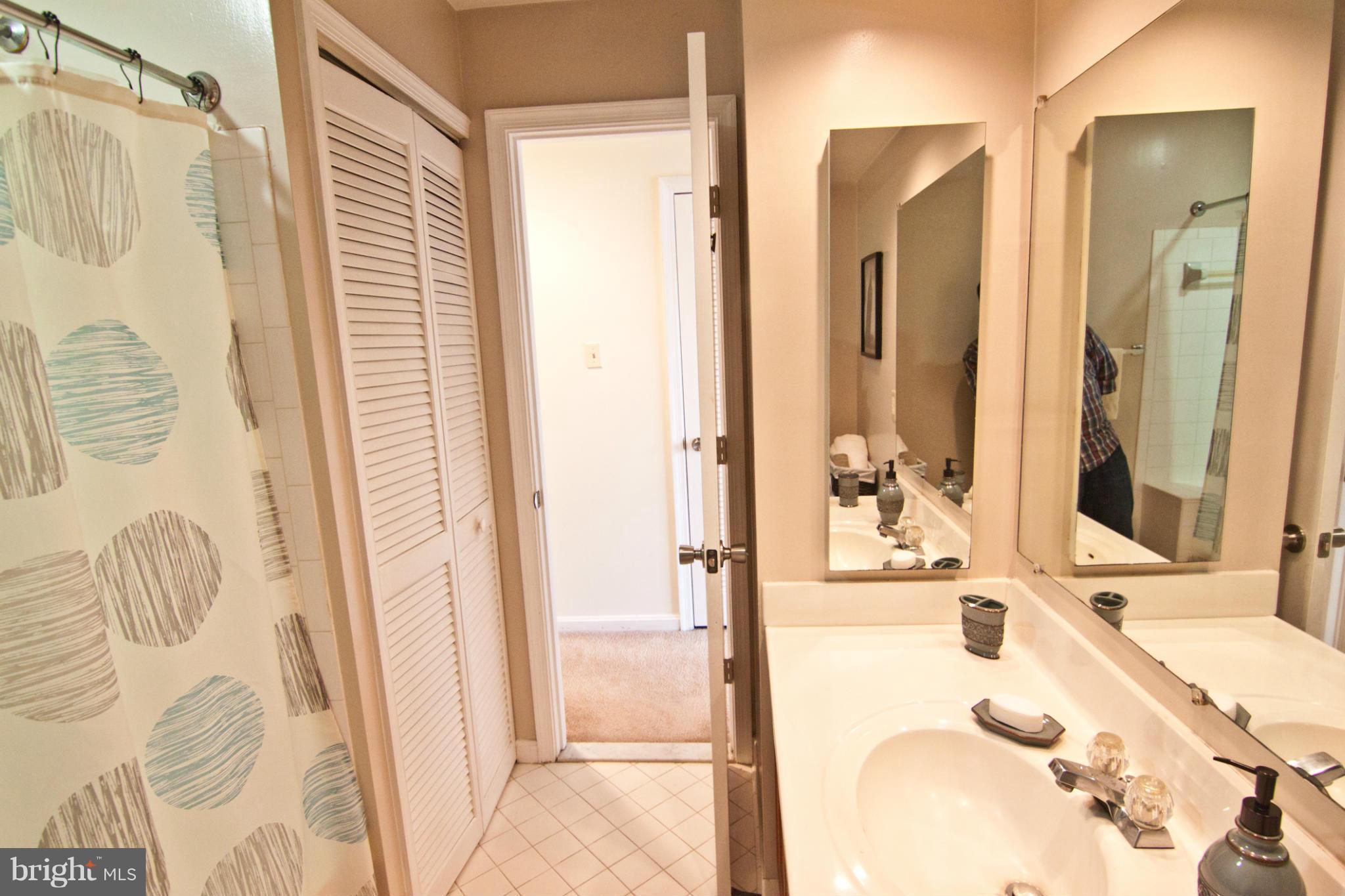 BRIDGEPORT CONDO PHASE 3 - Residential