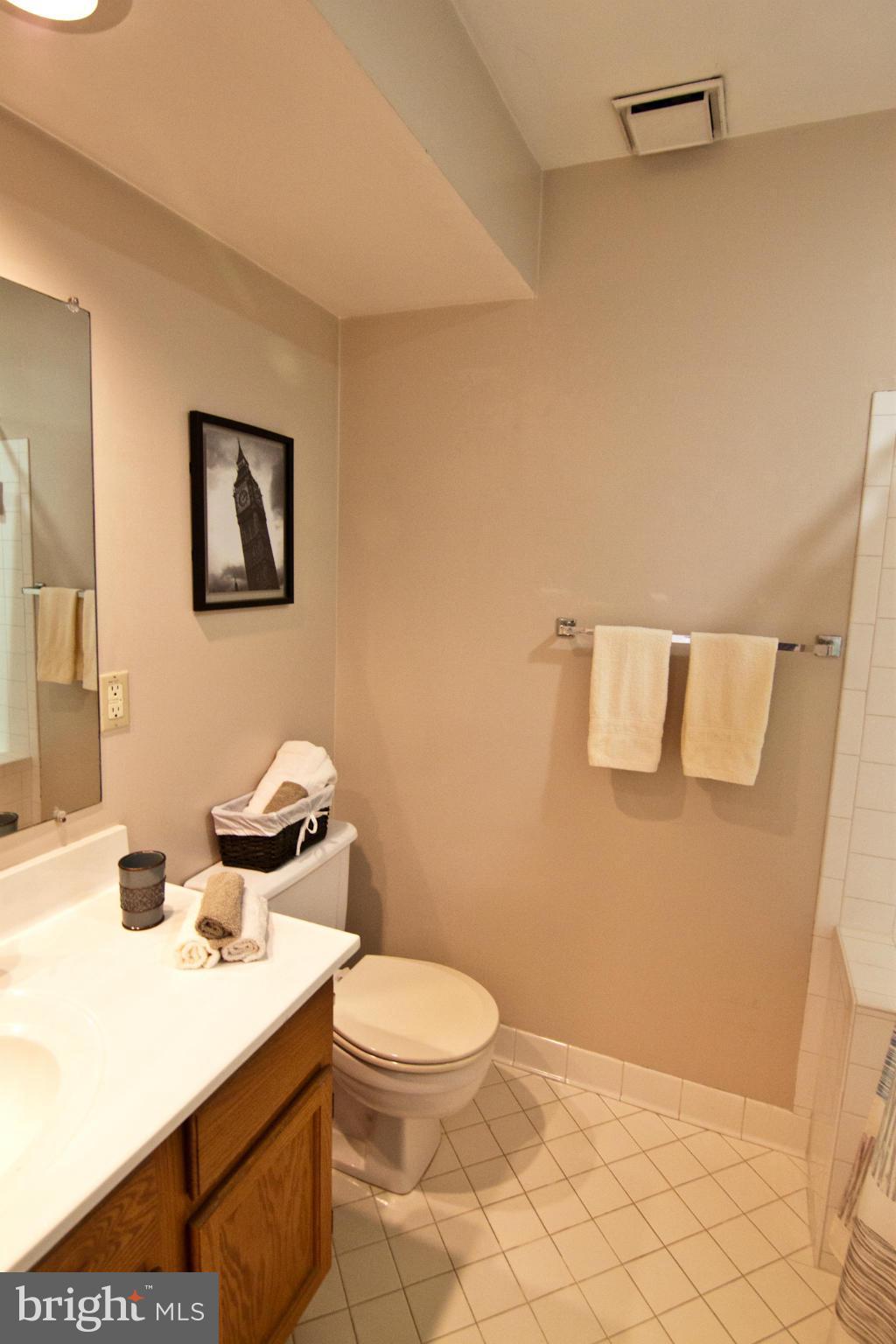 BRIDGEPORT CONDO PHASE 3 - Residential