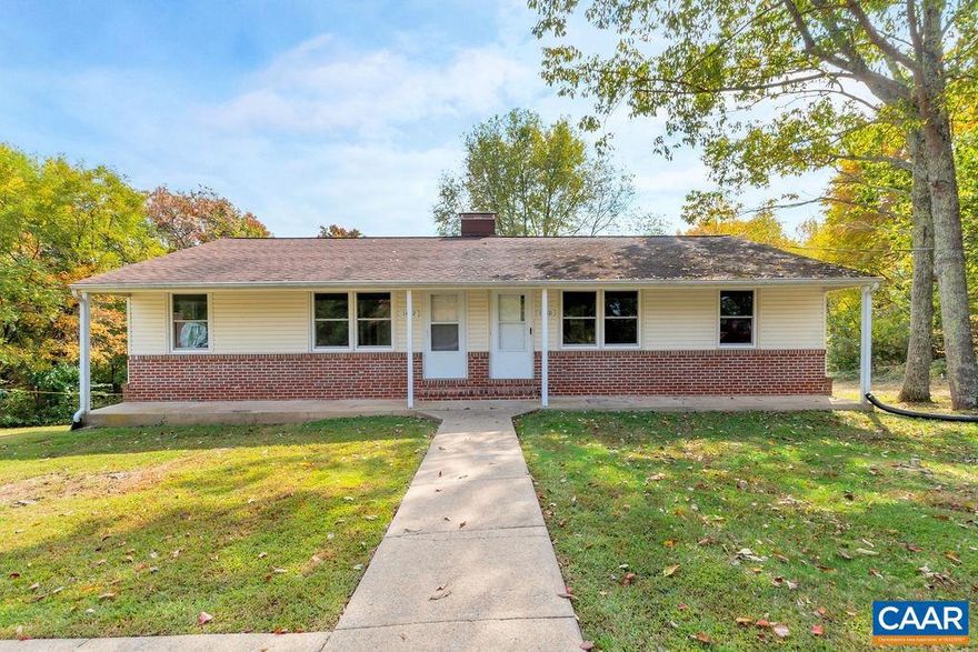 This one is a money maker!   This duplex is in great condition and is a great long-term investment.  Each side is almost 1500 square feet and features 3 bedrooms, 1.5 bathrooms, living room, den, eat-in kitchen, and private rear porches.  Great location near Scottsville!  Don?t miss this one!,Wood Cabinets