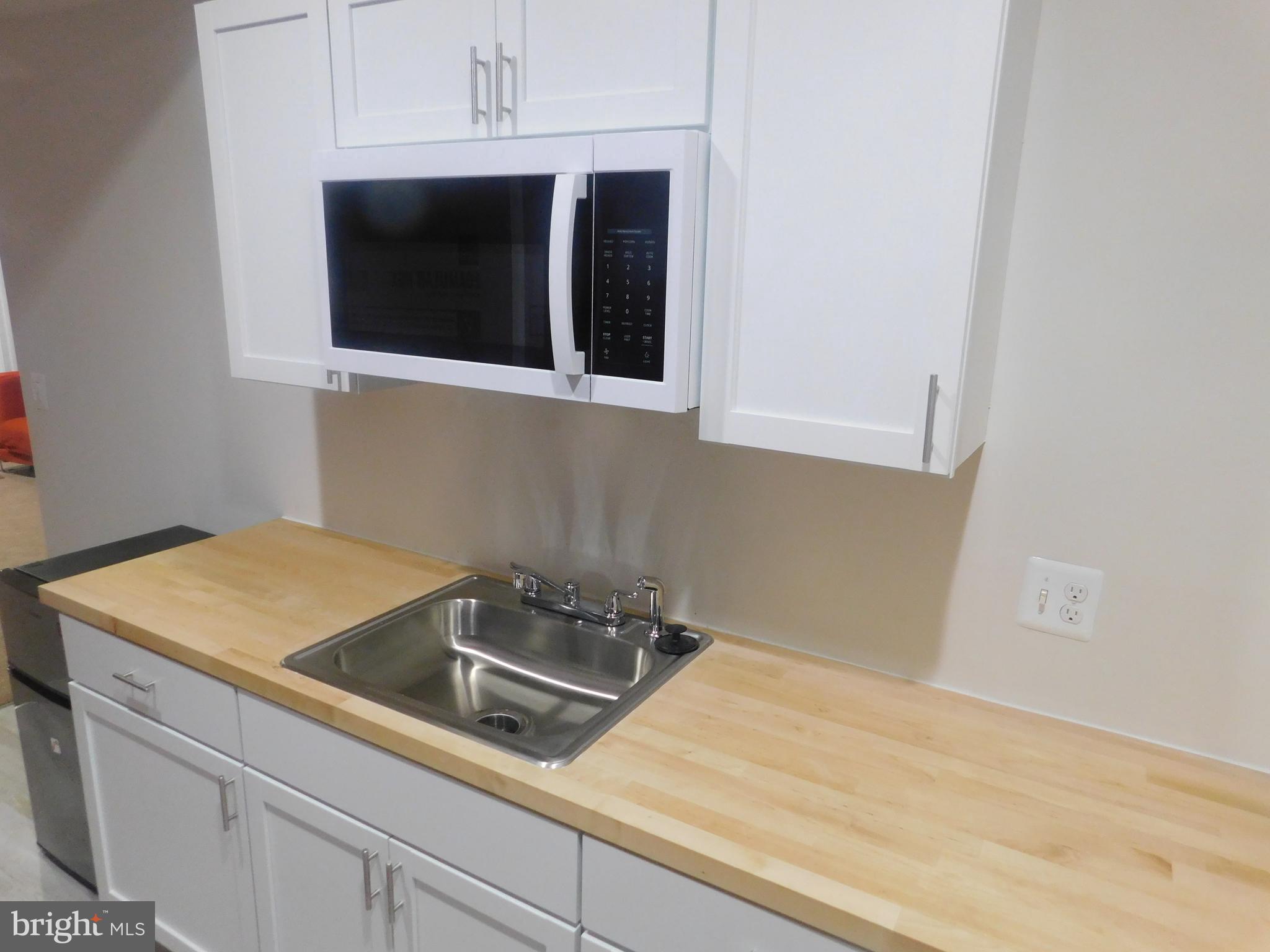 WESTBURY GLEN - Residential Lease