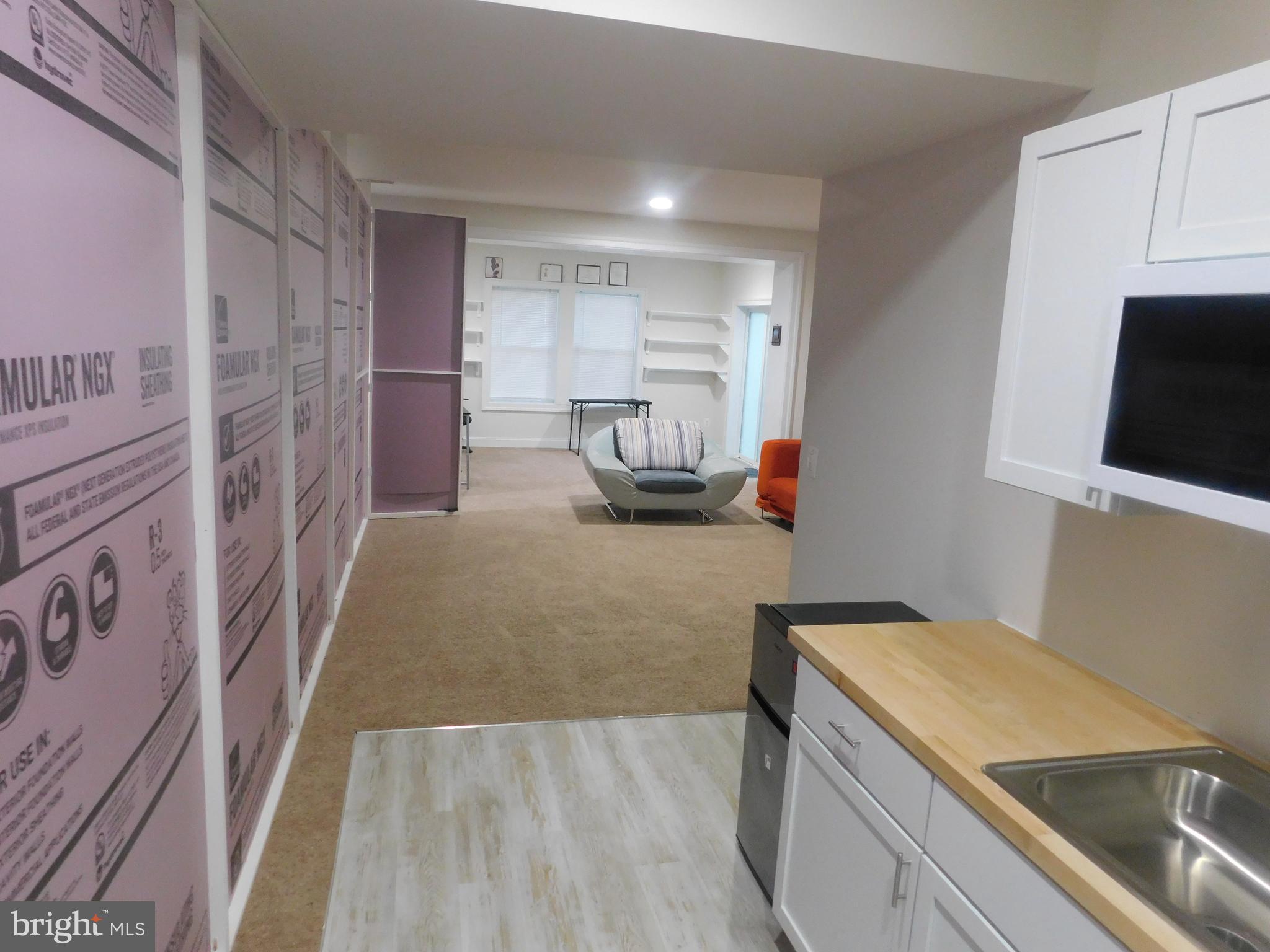 WESTBURY GLEN - Residential Lease