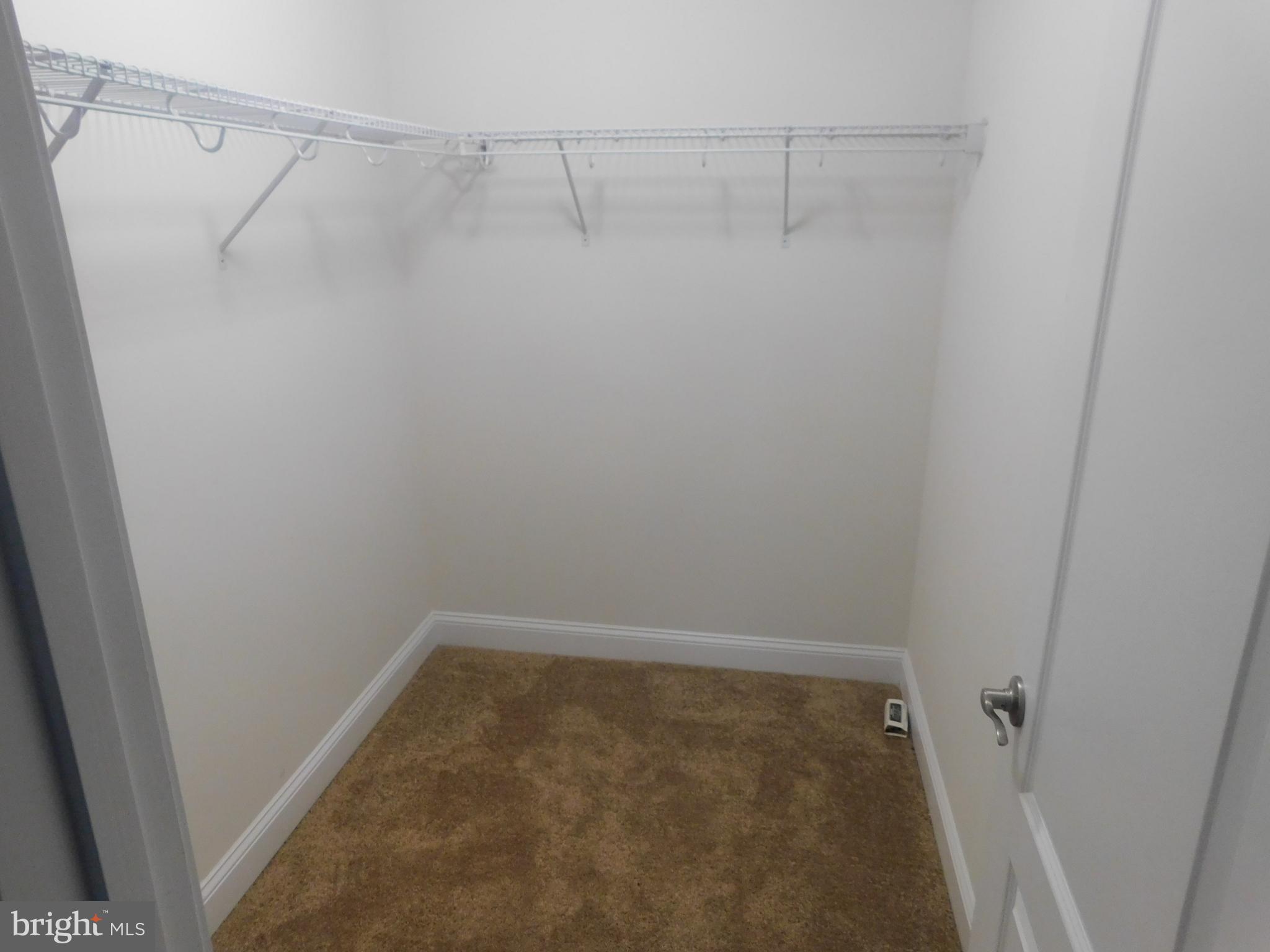 WESTBURY GLEN - Residential Lease