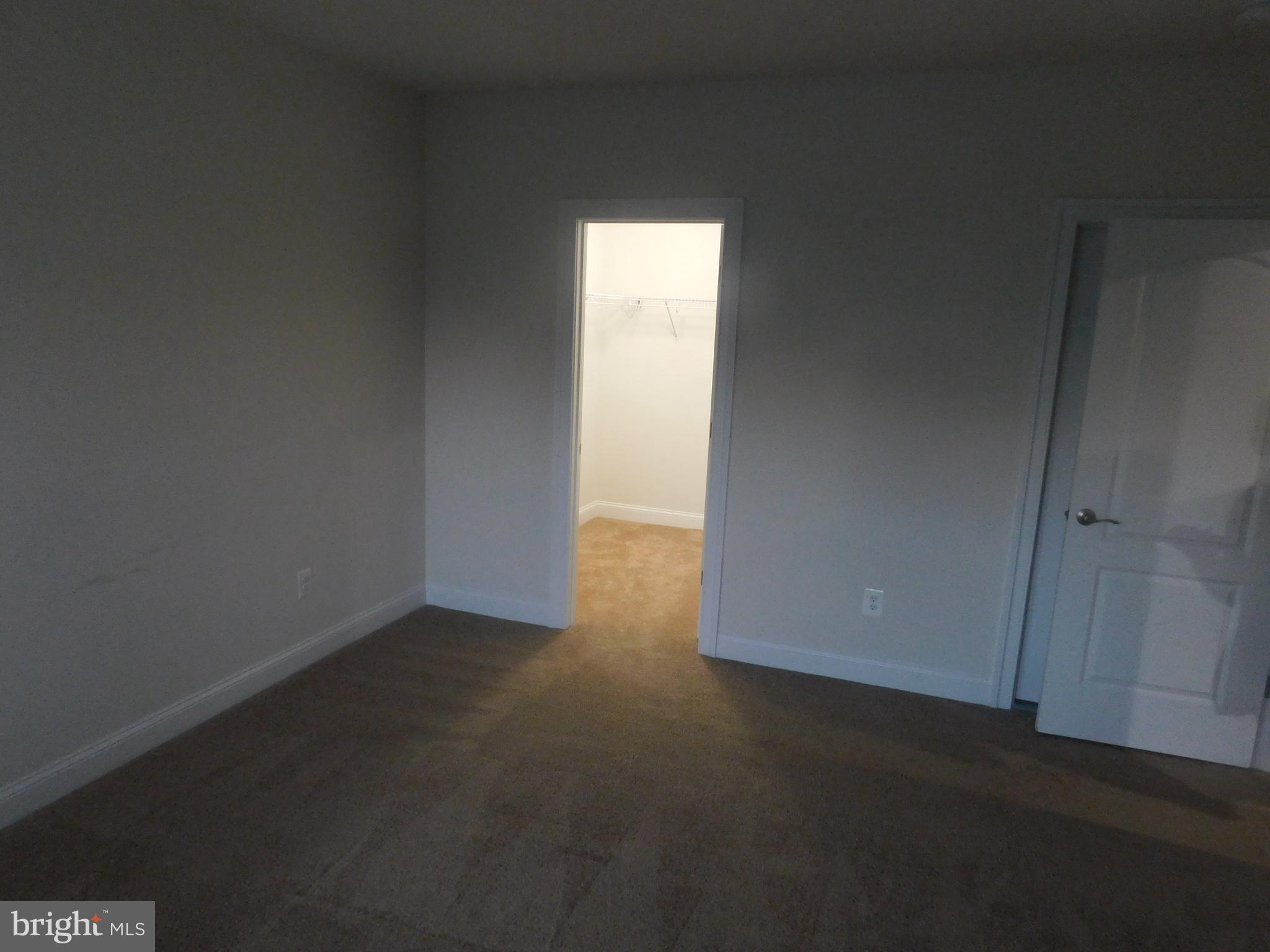 WESTBURY GLEN - Residential Lease