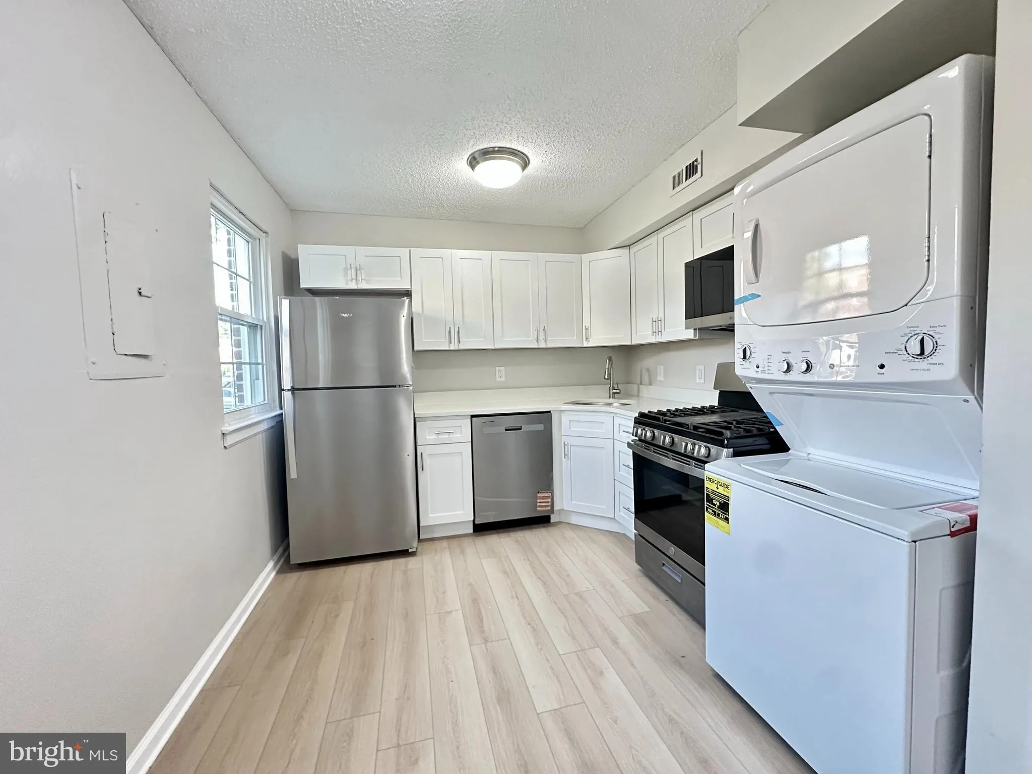 Cherry Hill, New Jersey 08034, United States, 2 Bedrooms Bedrooms, ,1 BathroomBathrooms,Residential,Active,200182