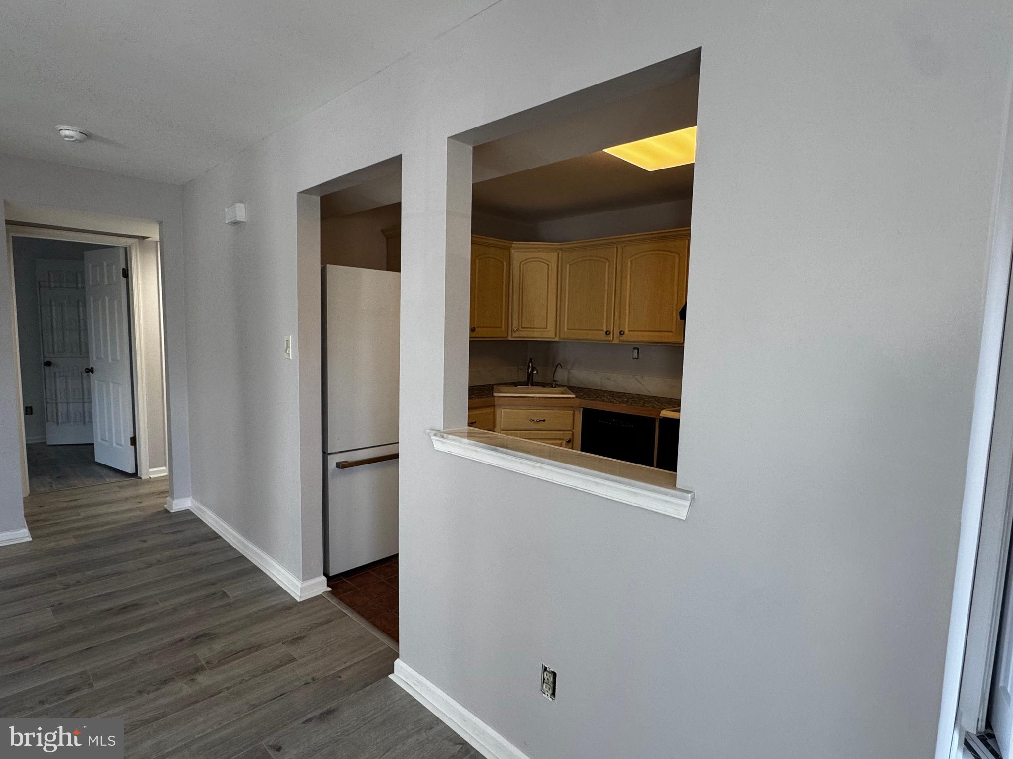 VILLAGE SHIRES - Residential Lease