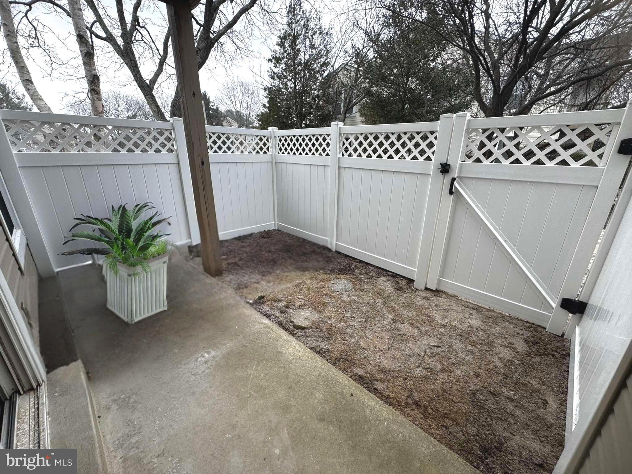 VILLAGE SHIRES - Residential Lease