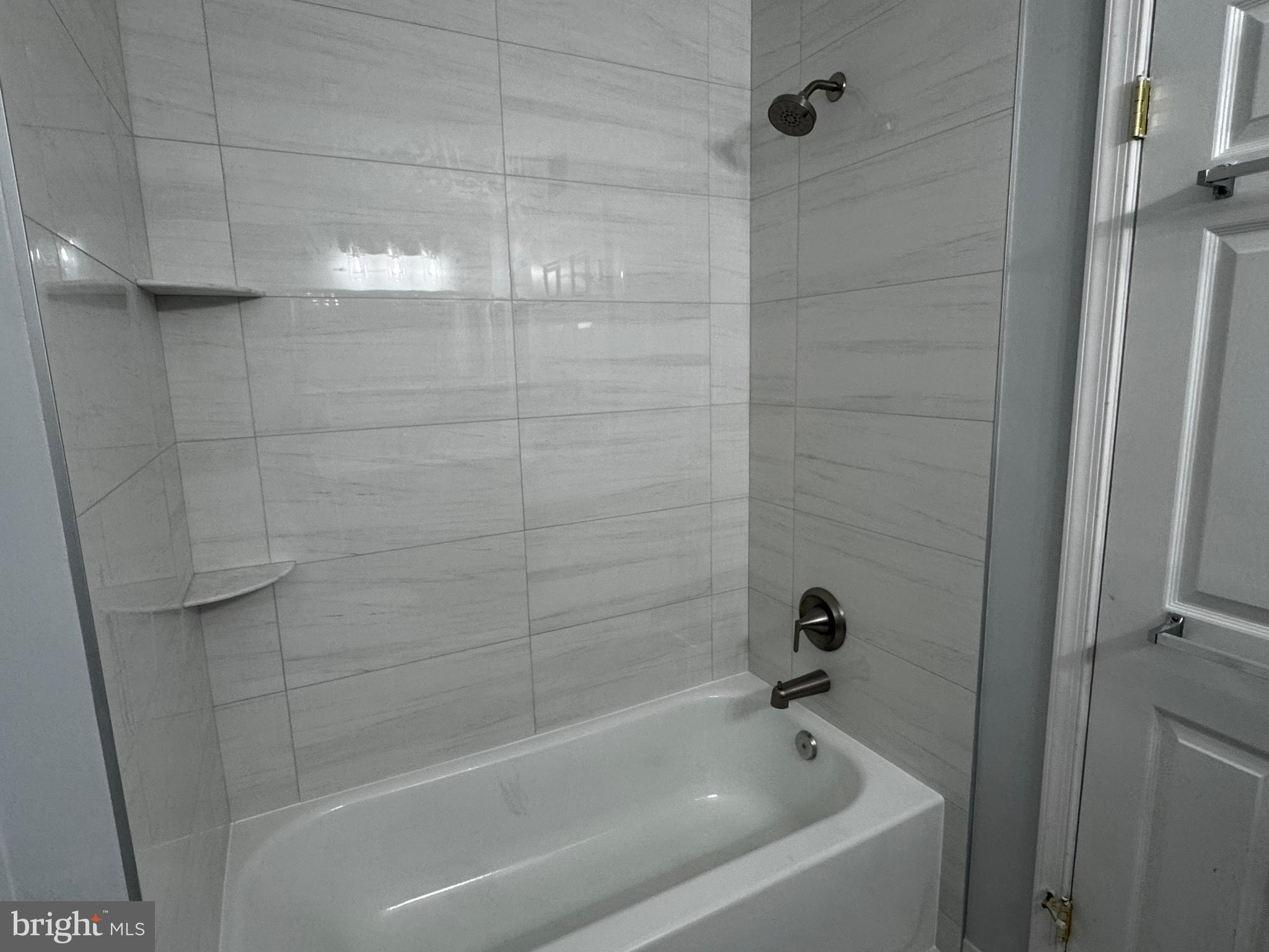 VILLAGE SHIRES - Residential Lease