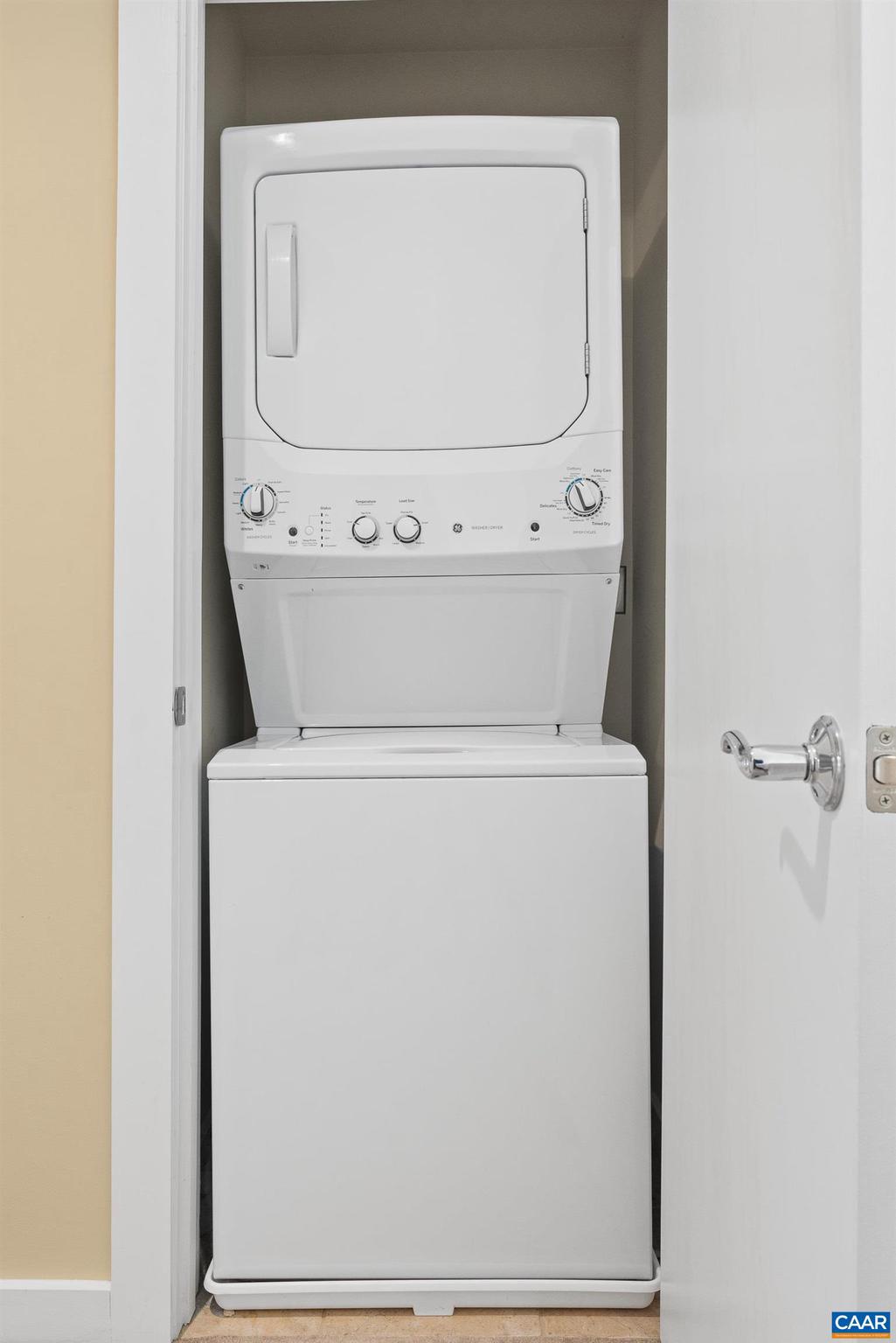 LINDEN TOWN LOFTS - Residential