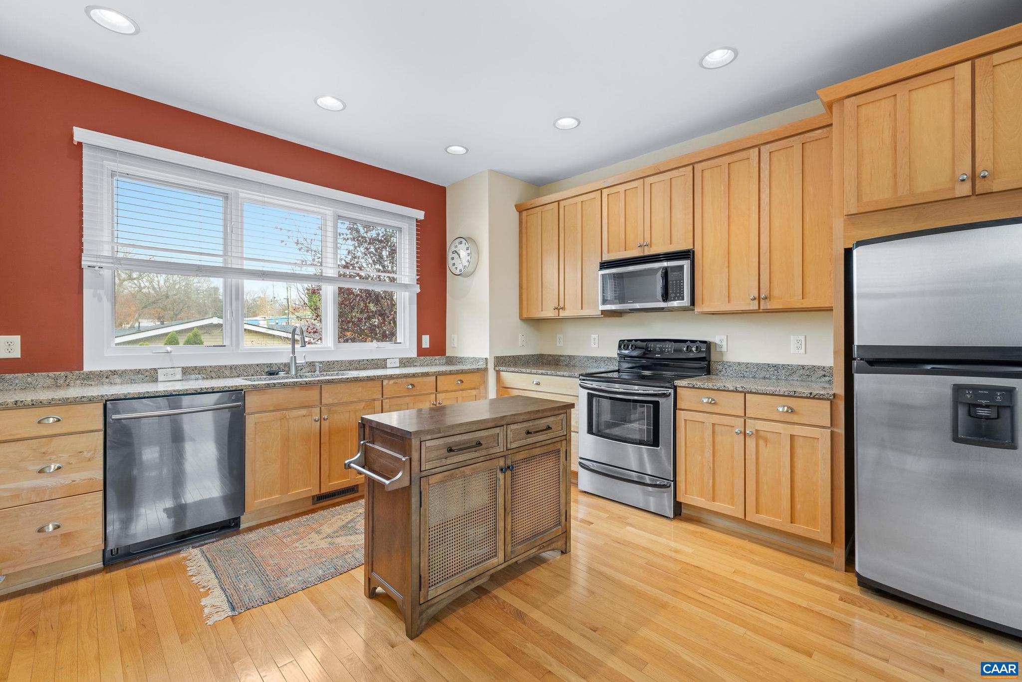 LINDEN TOWN LOFTS - Residential