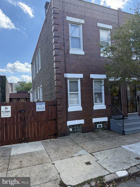Townhouse For Sale - 3369 Edgemont Street<br/> Philadelphia County, PHILADELPHIA, PA 19134