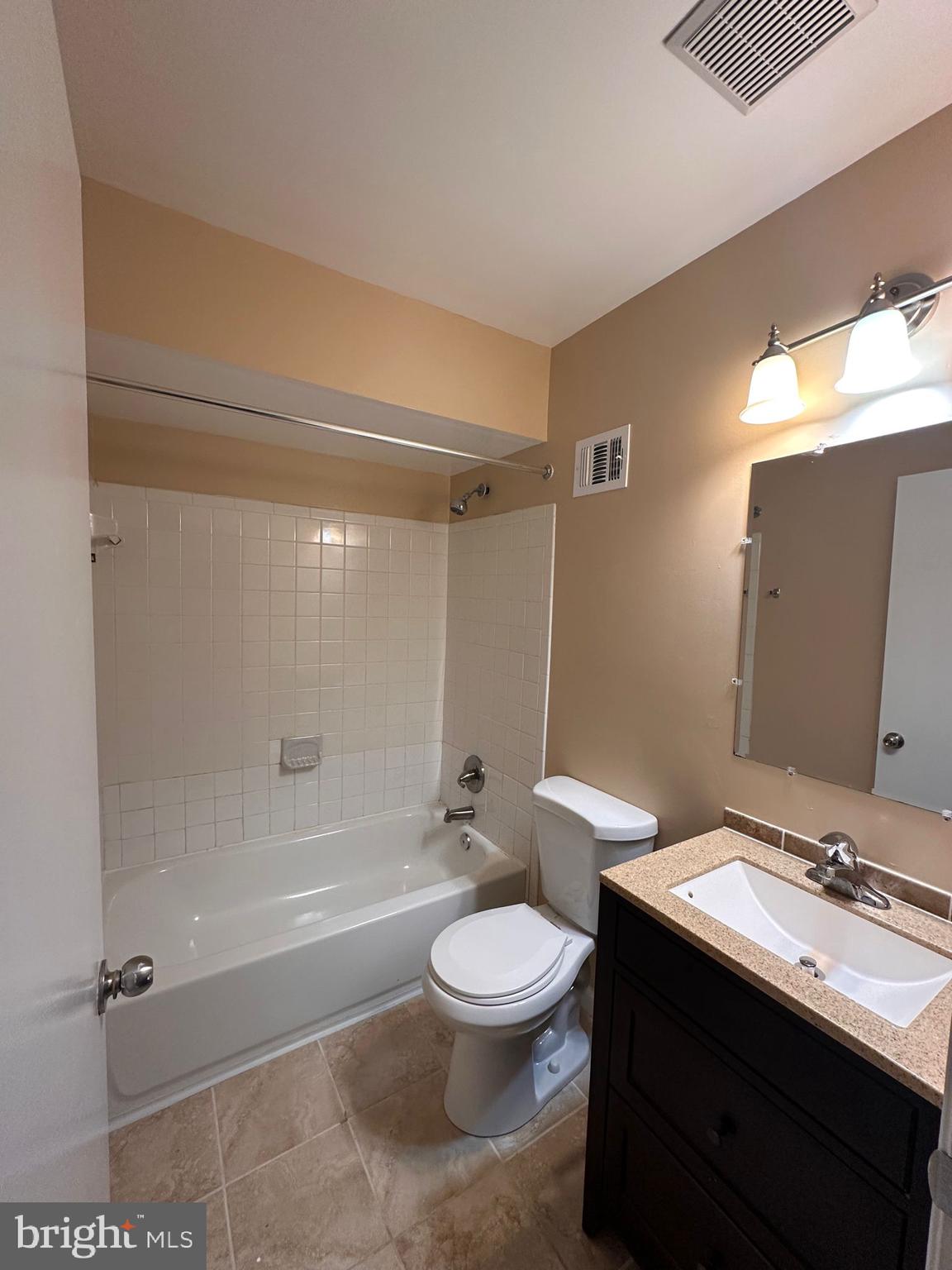 LEE LANDING - Residential Lease