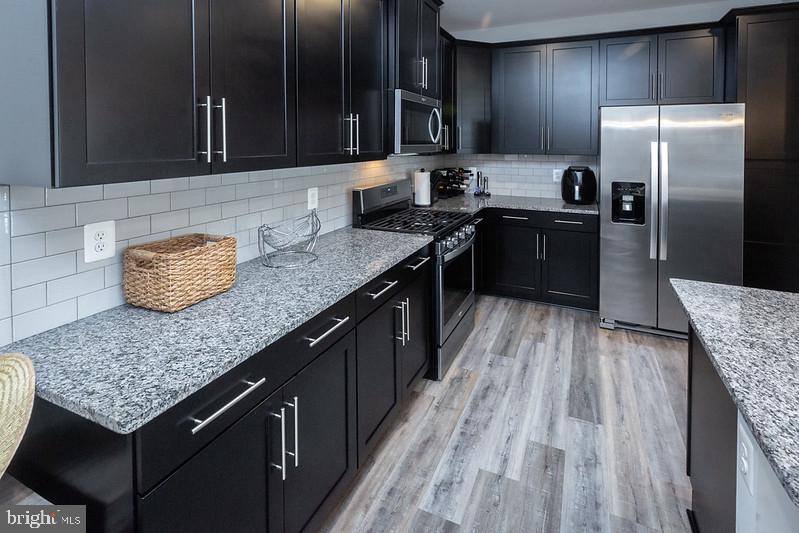 RIVERWALK AT CROFTON - Residential Lease