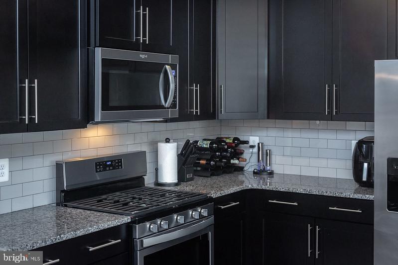 RIVERWALK AT CROFTON - Residential Lease