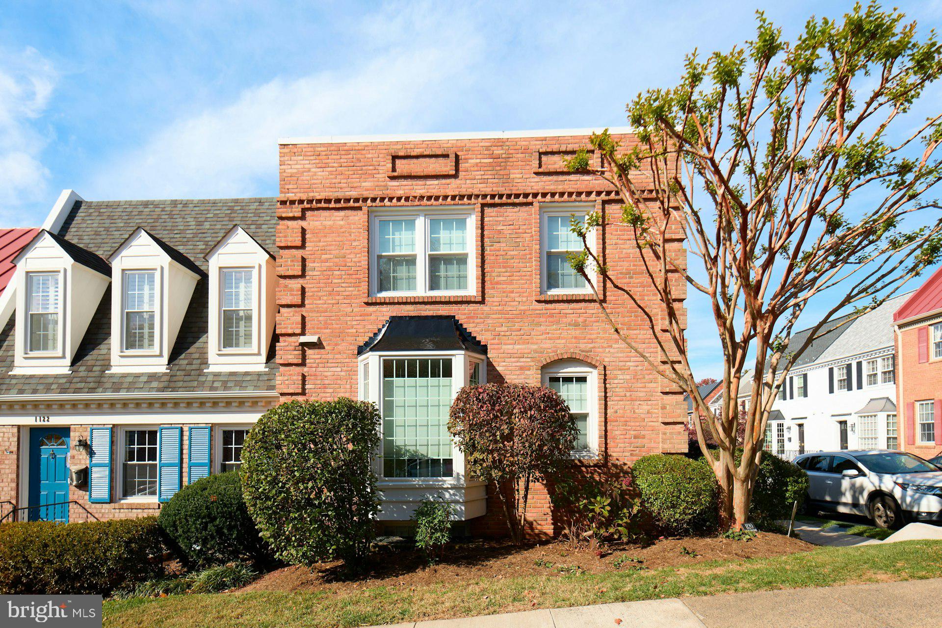 1120 KENSINGTON ROAD