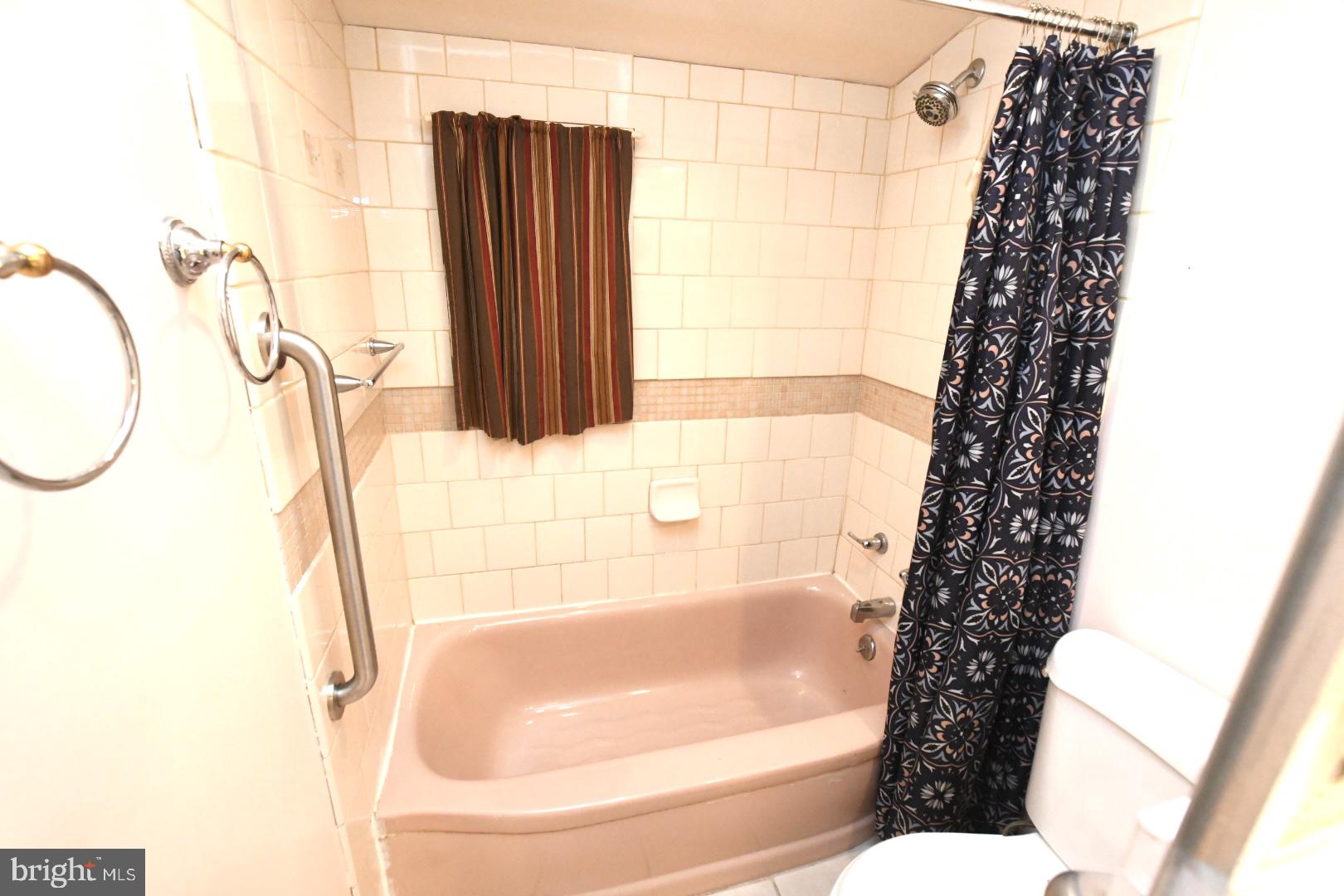 ROBIN HILLS - Residential