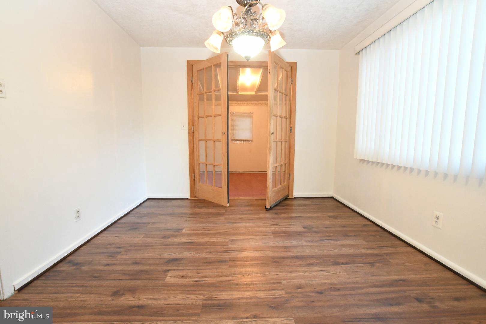 ROBIN HILLS - Residential