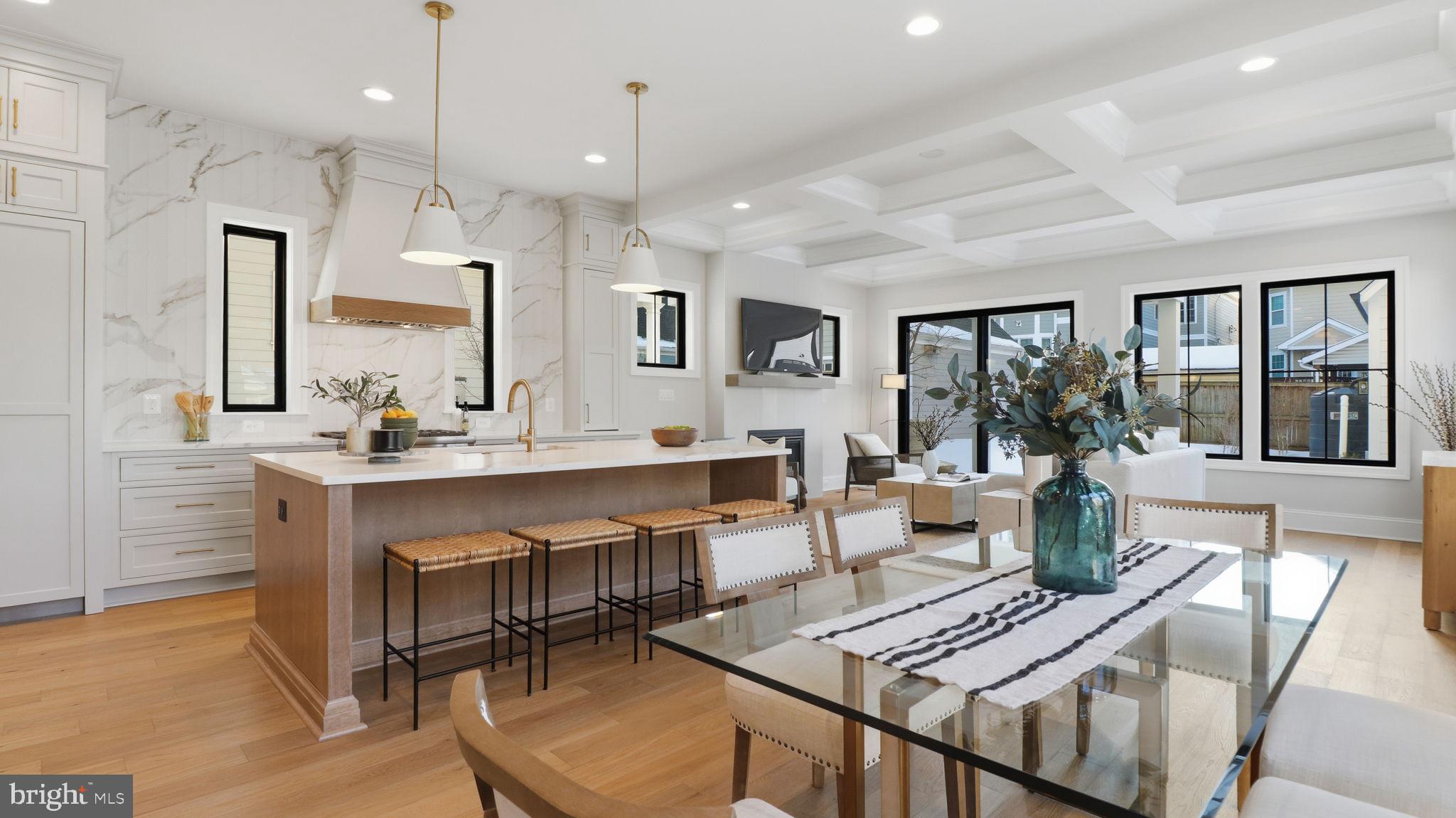 ARLINGTON - Residential