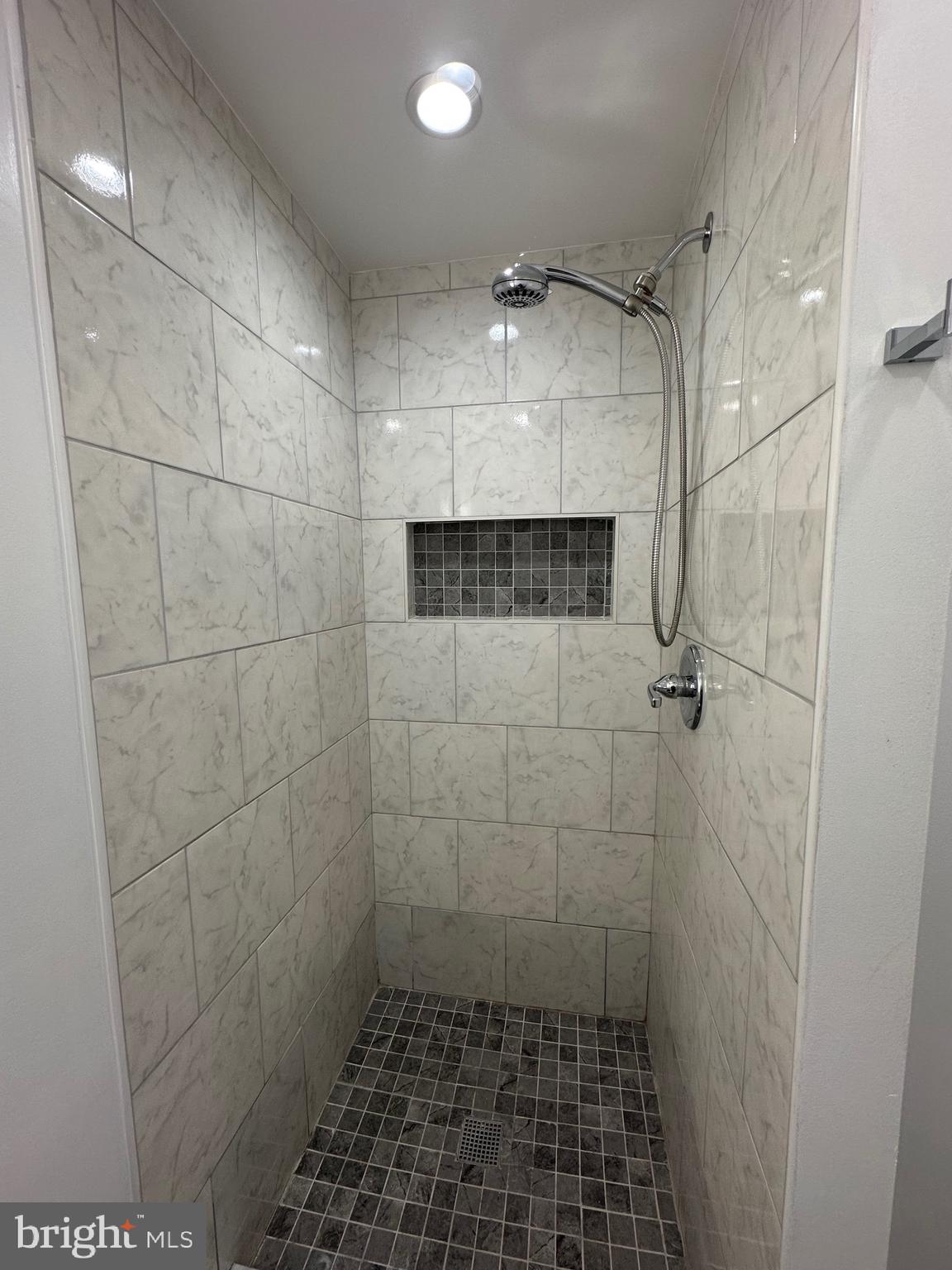 ROLLING VALLEY WEST - Residential Lease