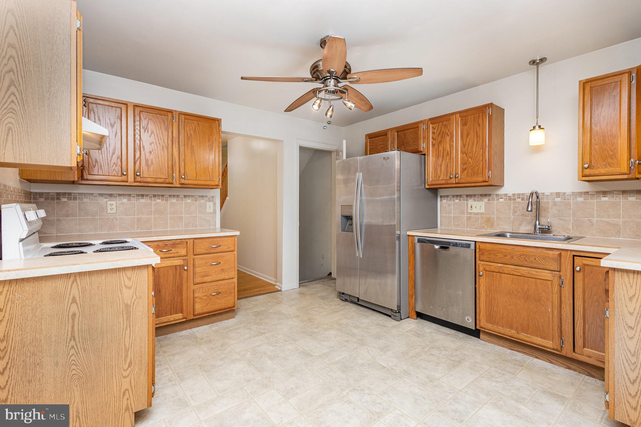 GABLE PARK WOODS - Residential