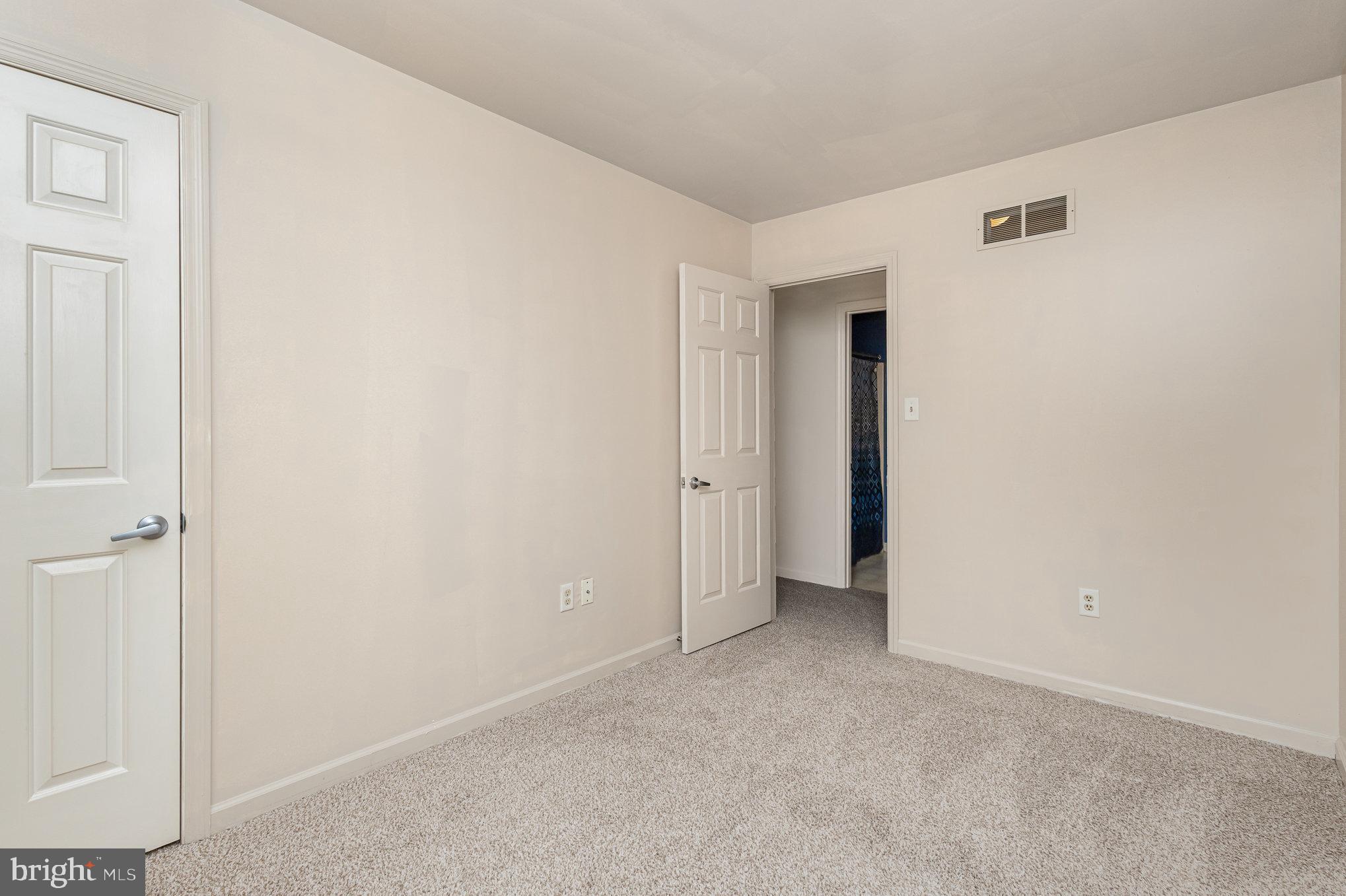 GABLE PARK WOODS - Residential