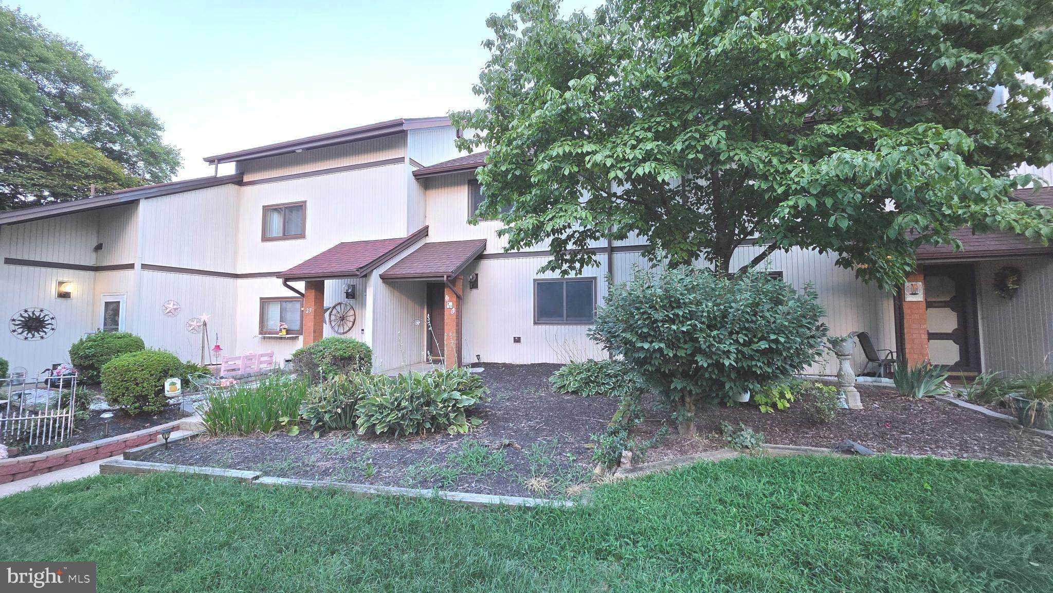 25 VILLAGE DRIVE