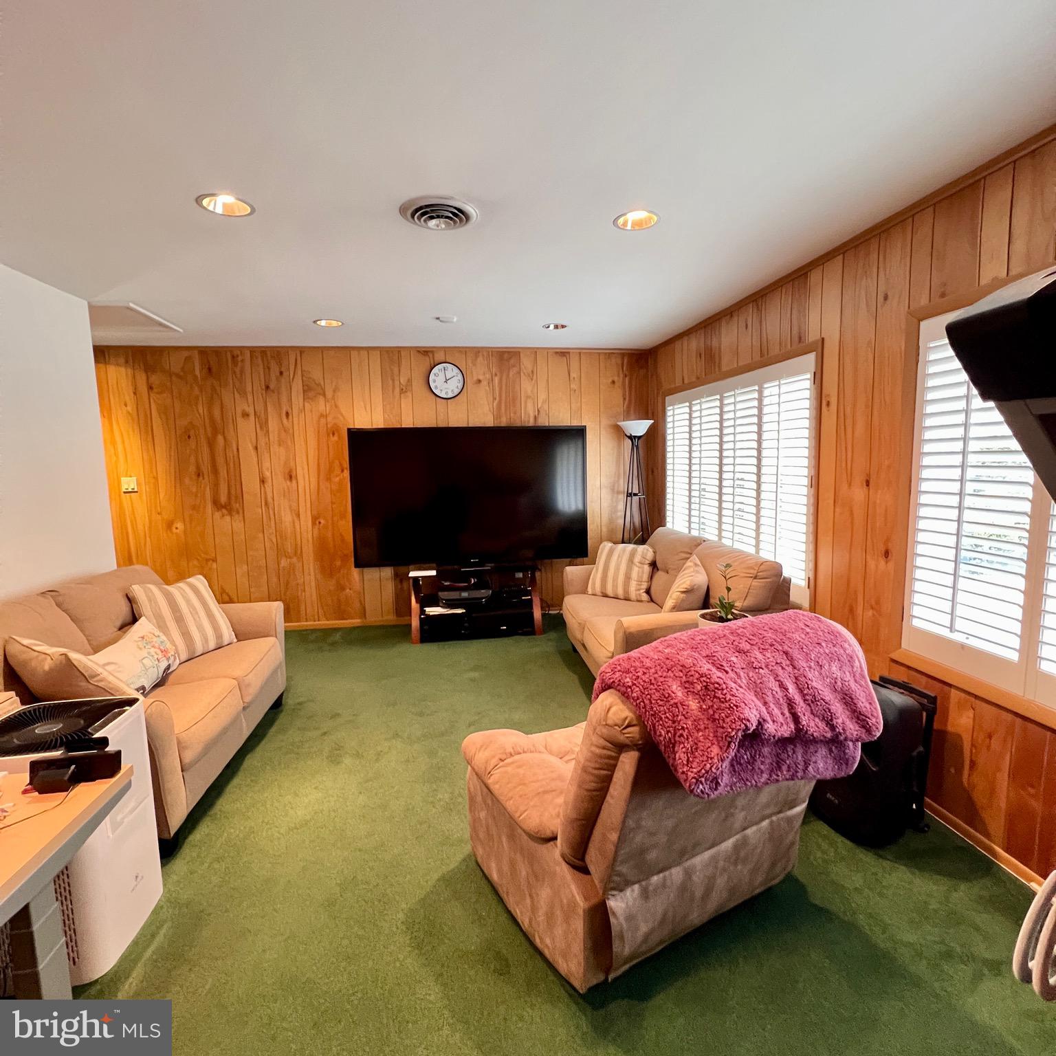 POINTER RIDGE - Residential