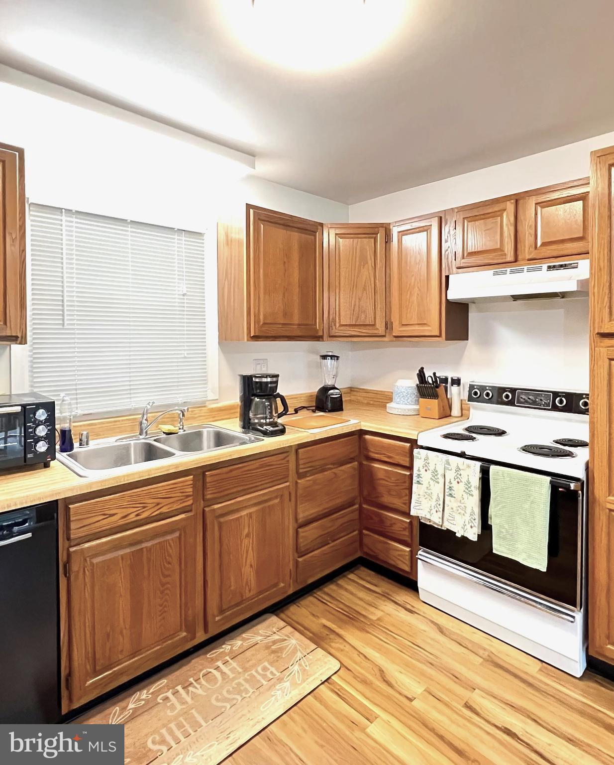 POINTER RIDGE - Residential