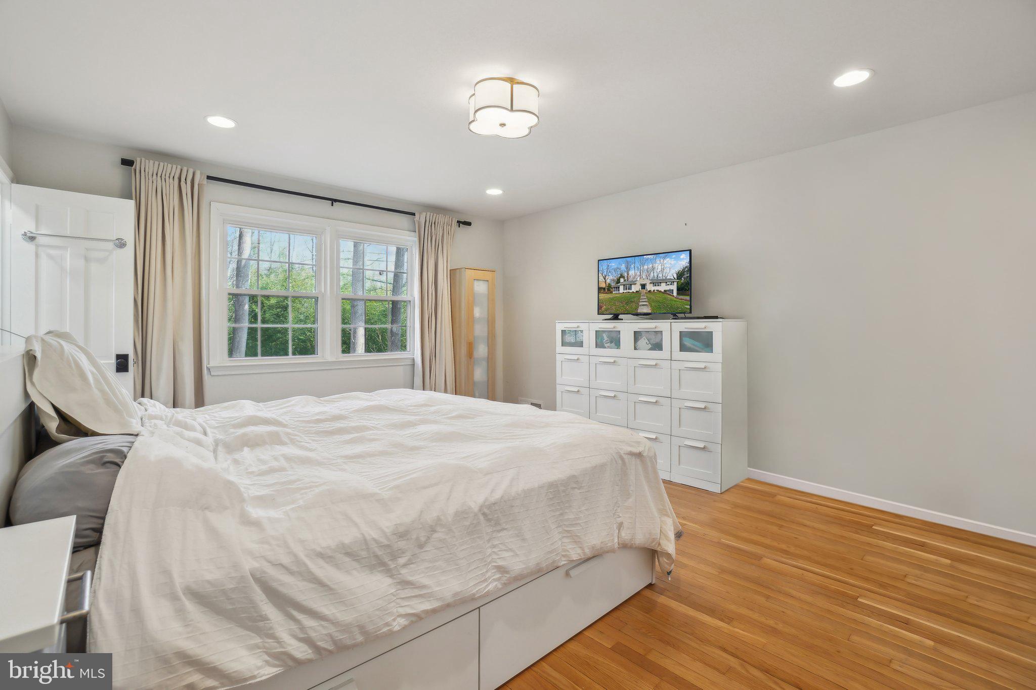 ASHLEIGH - Residential