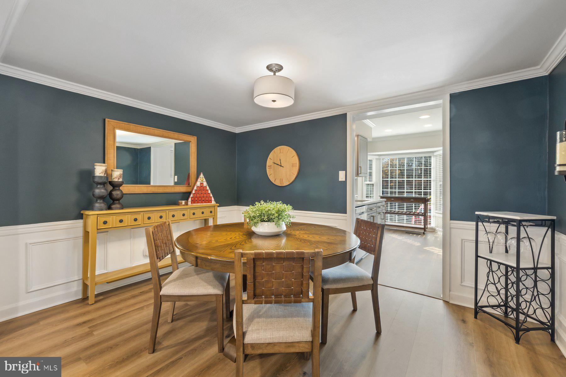 LAKE LOUISE - Residential Lease