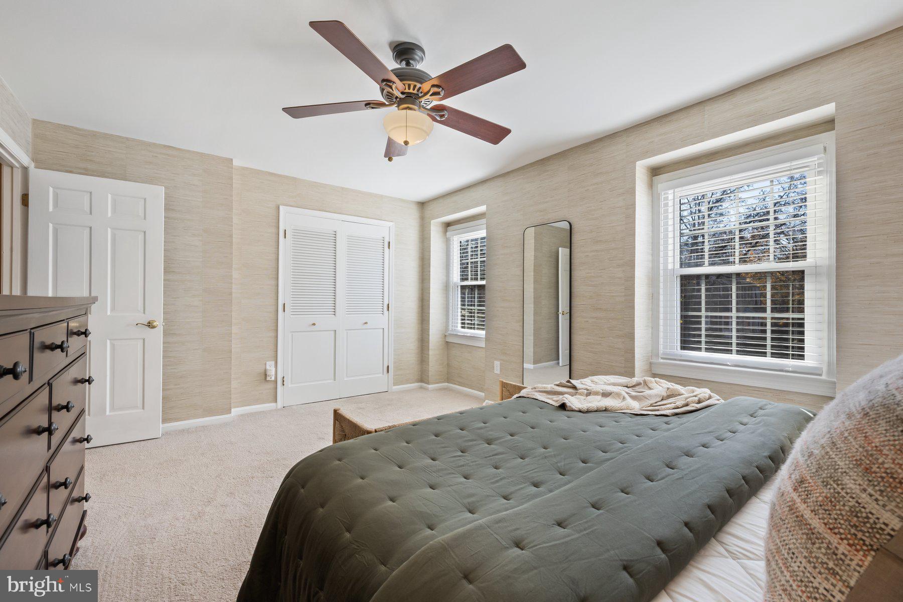 LAKE LOUISE - Residential Lease