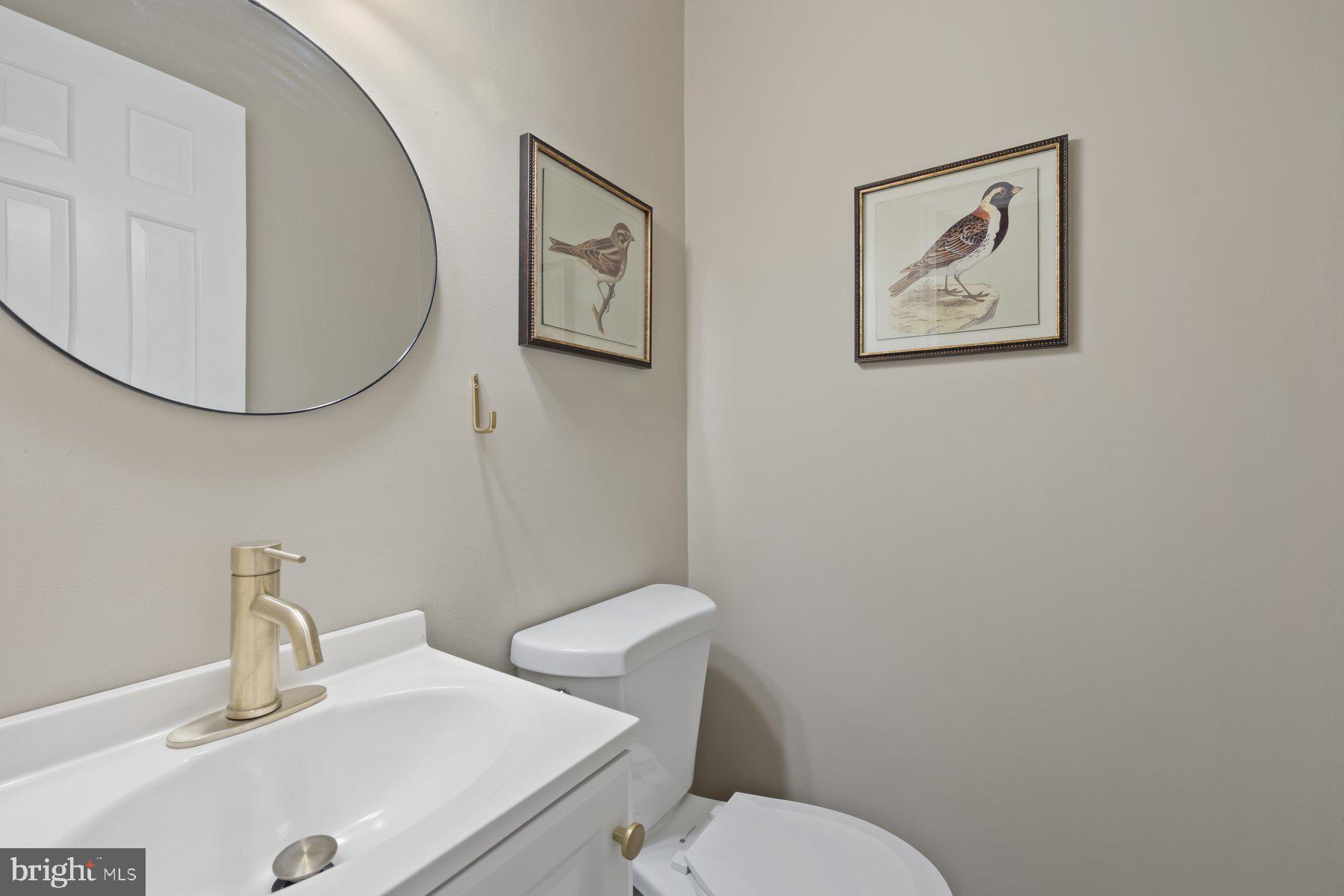 LAKE LOUISE - Residential Lease