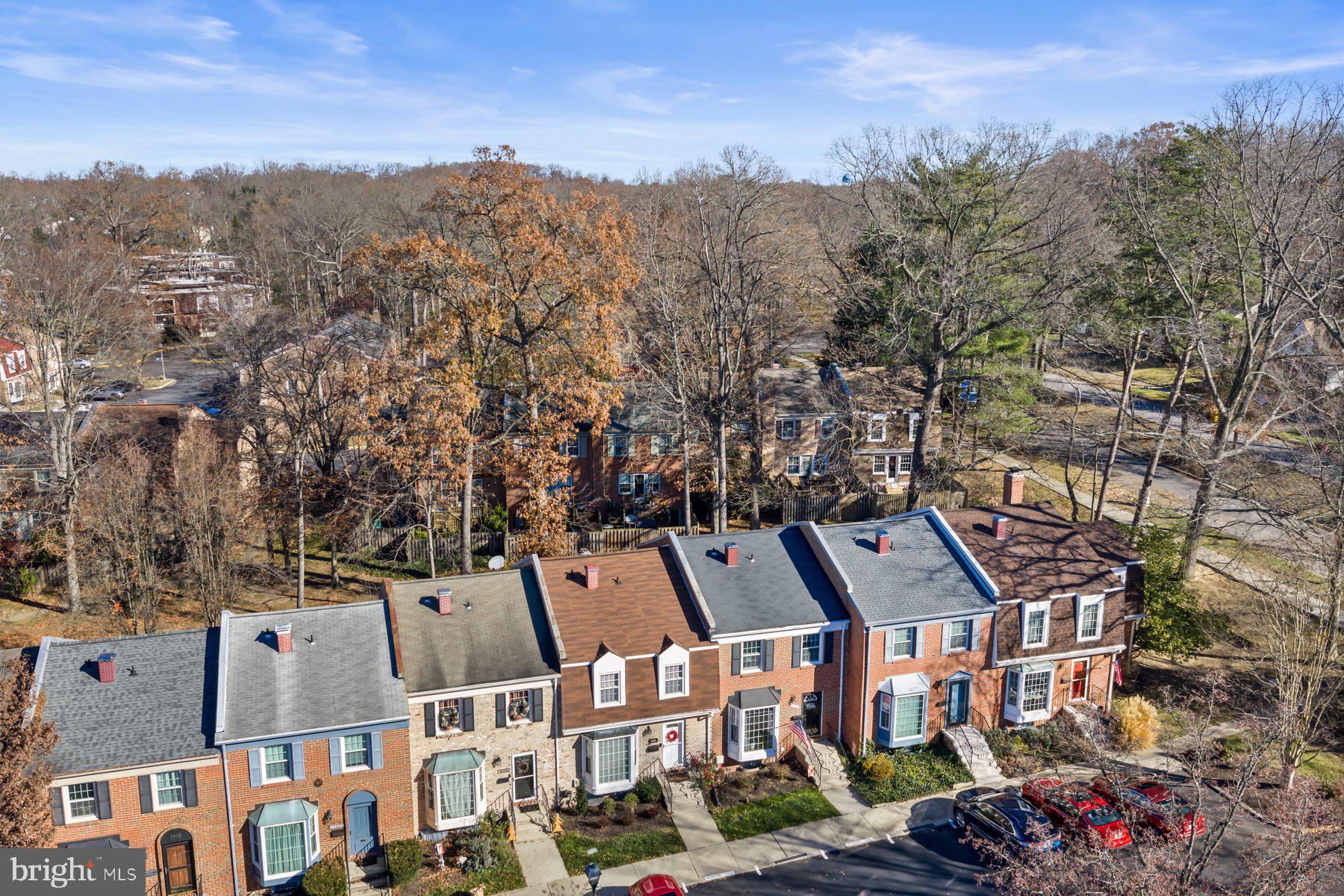 LAKE LOUISE - Residential Lease