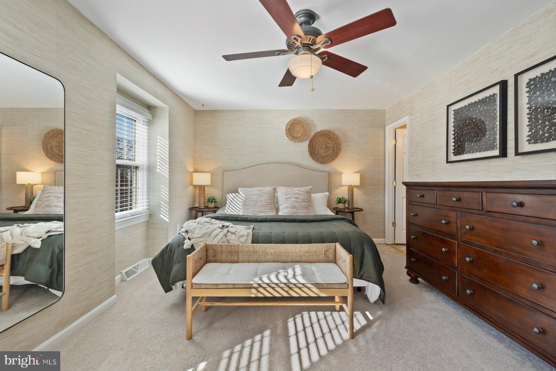 LAKE LOUISE - Residential Lease