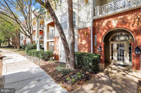 18809 Sparkling Water Drive Unit T-3, Germantown, MD MLS: MDMC2204608