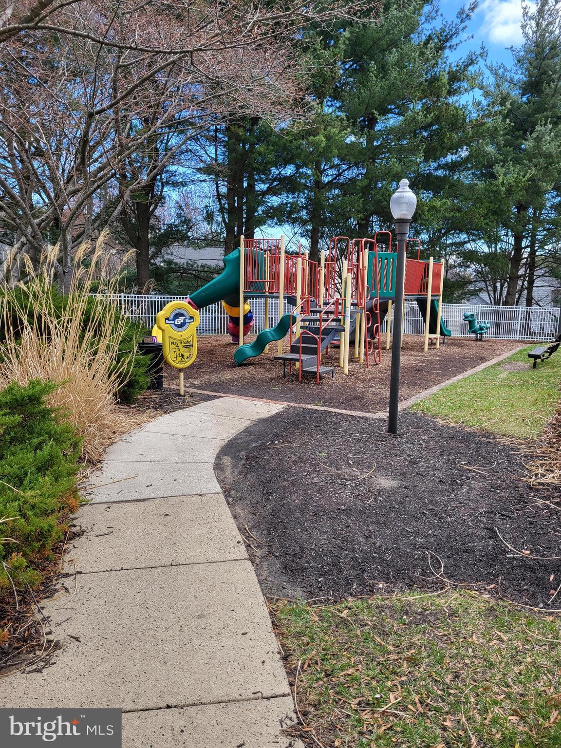 SPRING MILL - Residential