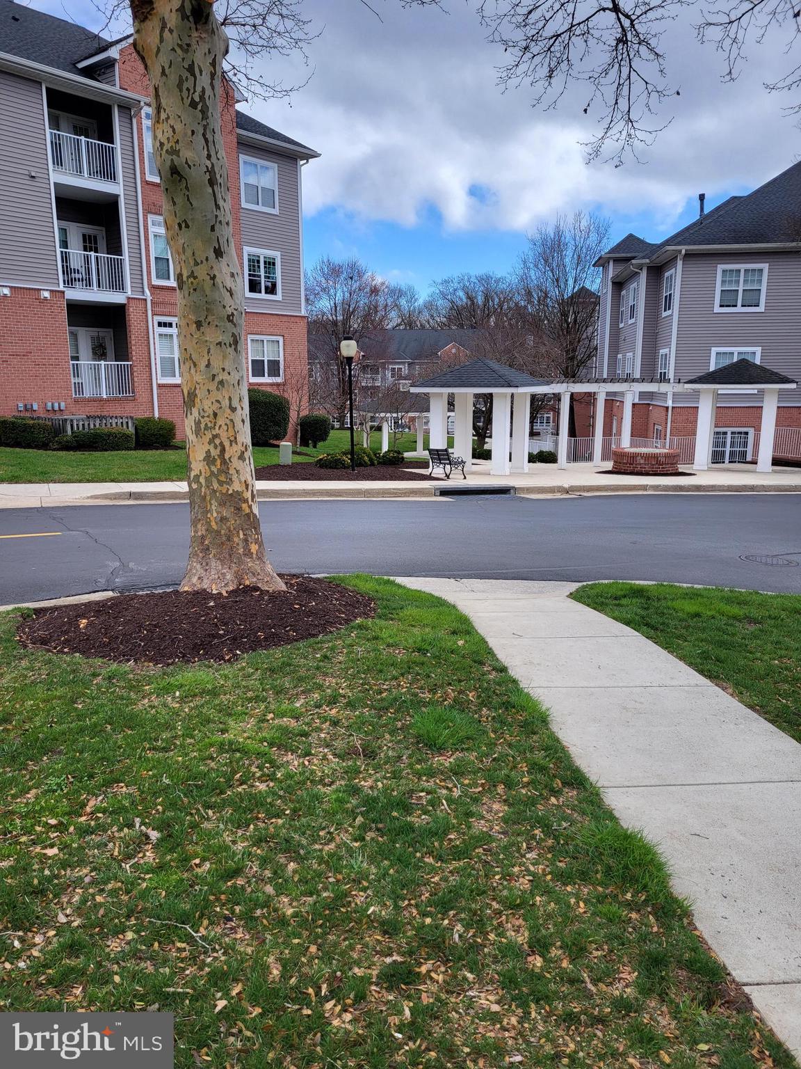 SPRING MILL - Residential