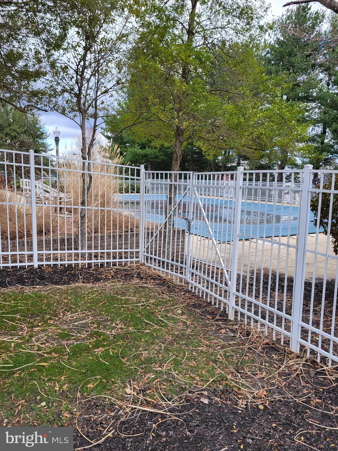 SPRING MILL - Residential