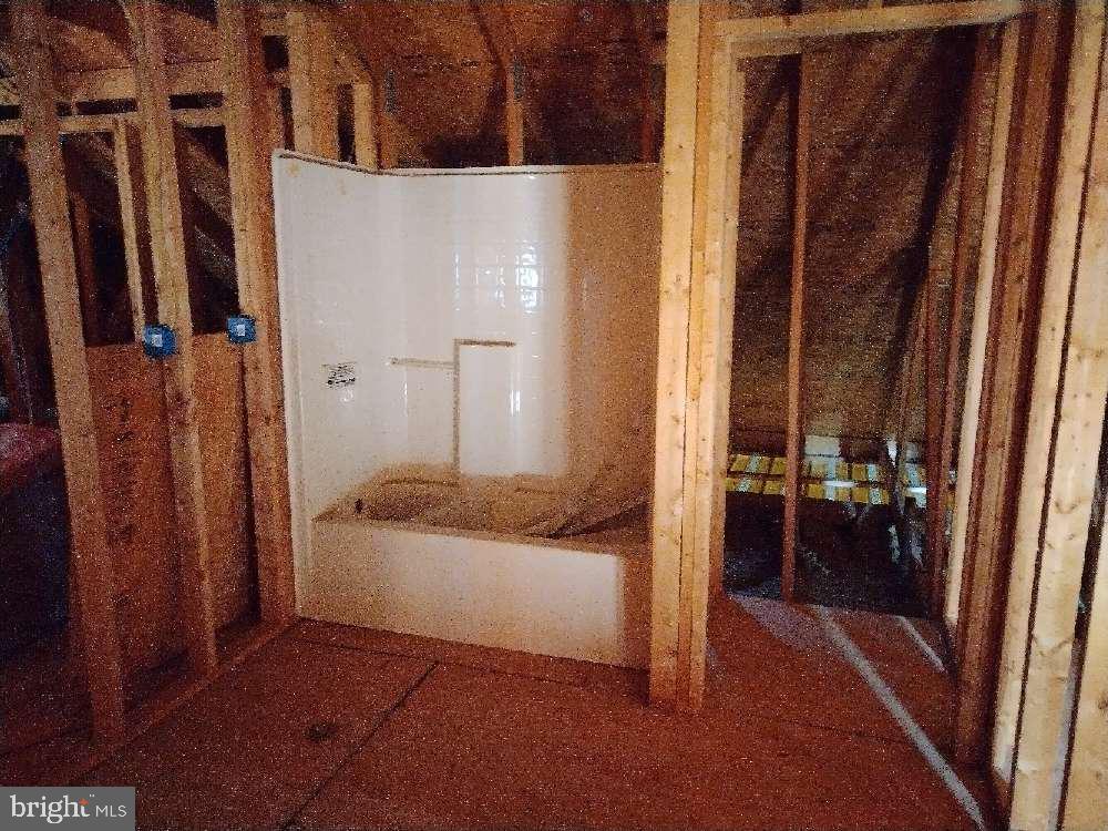 DEVON MANOR - Residential