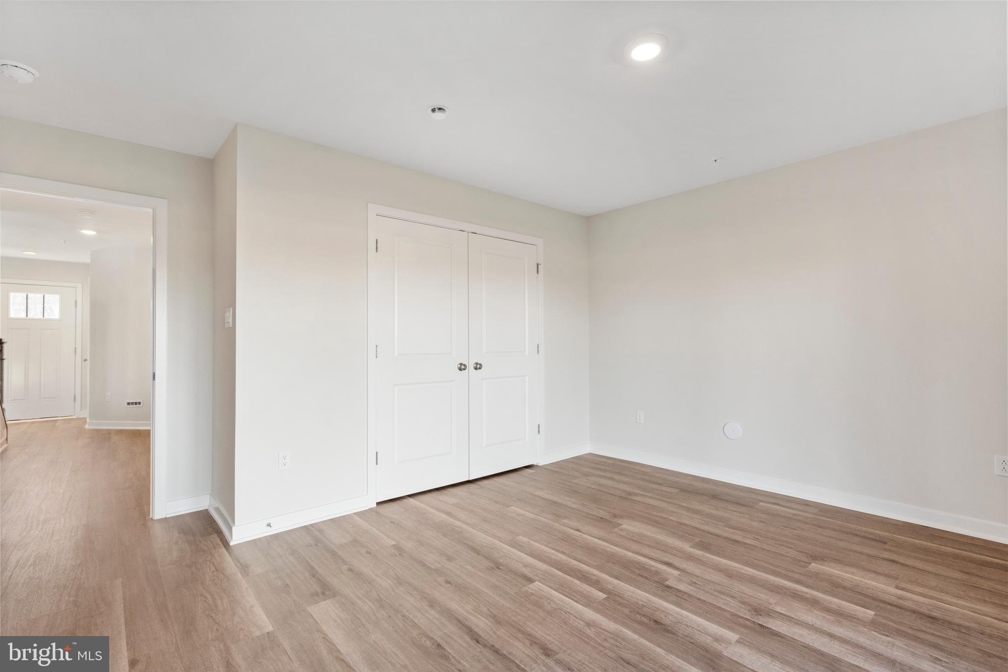 CALM RETREAT - Residential Lease