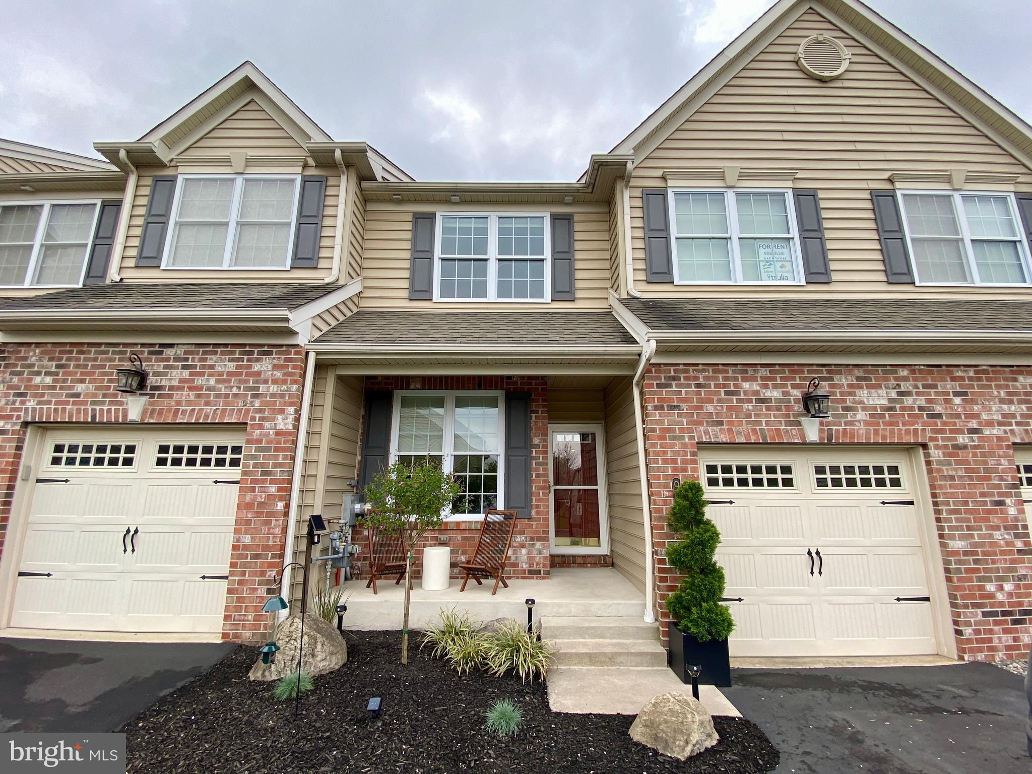 VILLAGE OF CARALEA - Residential Lease