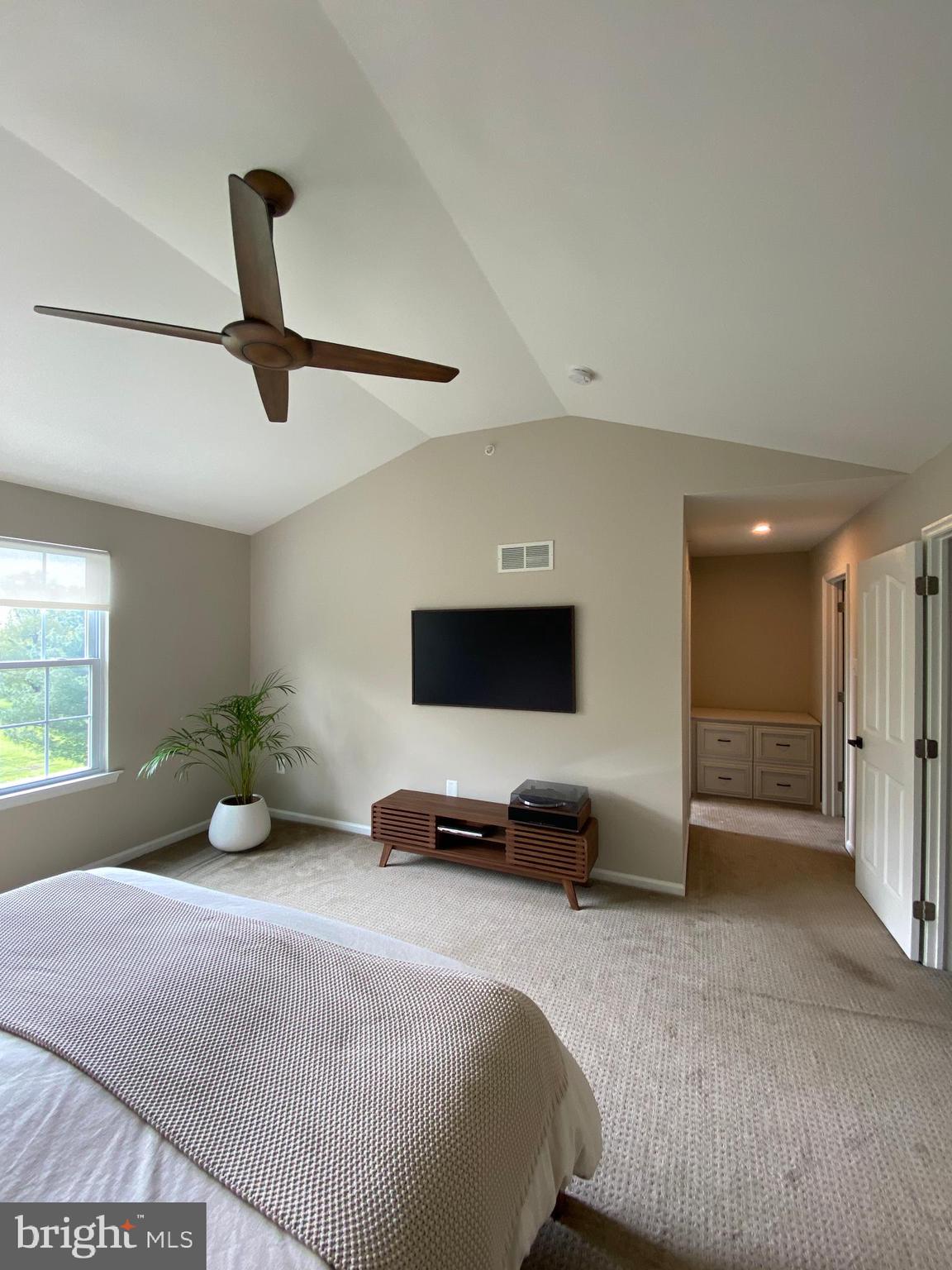 VILLAGE OF CARALEA - Residential Lease