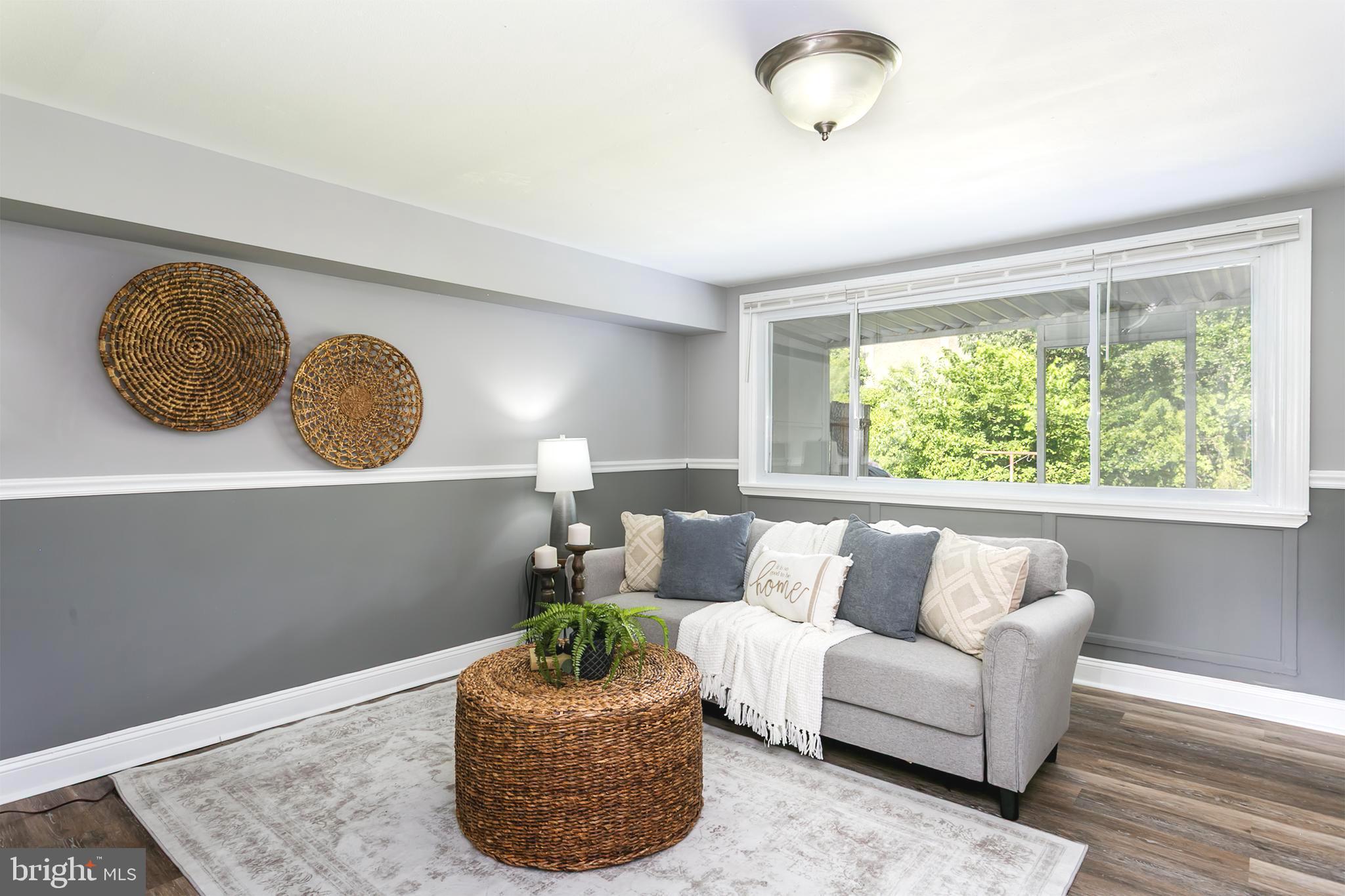 LANDSDOWNE - Residential