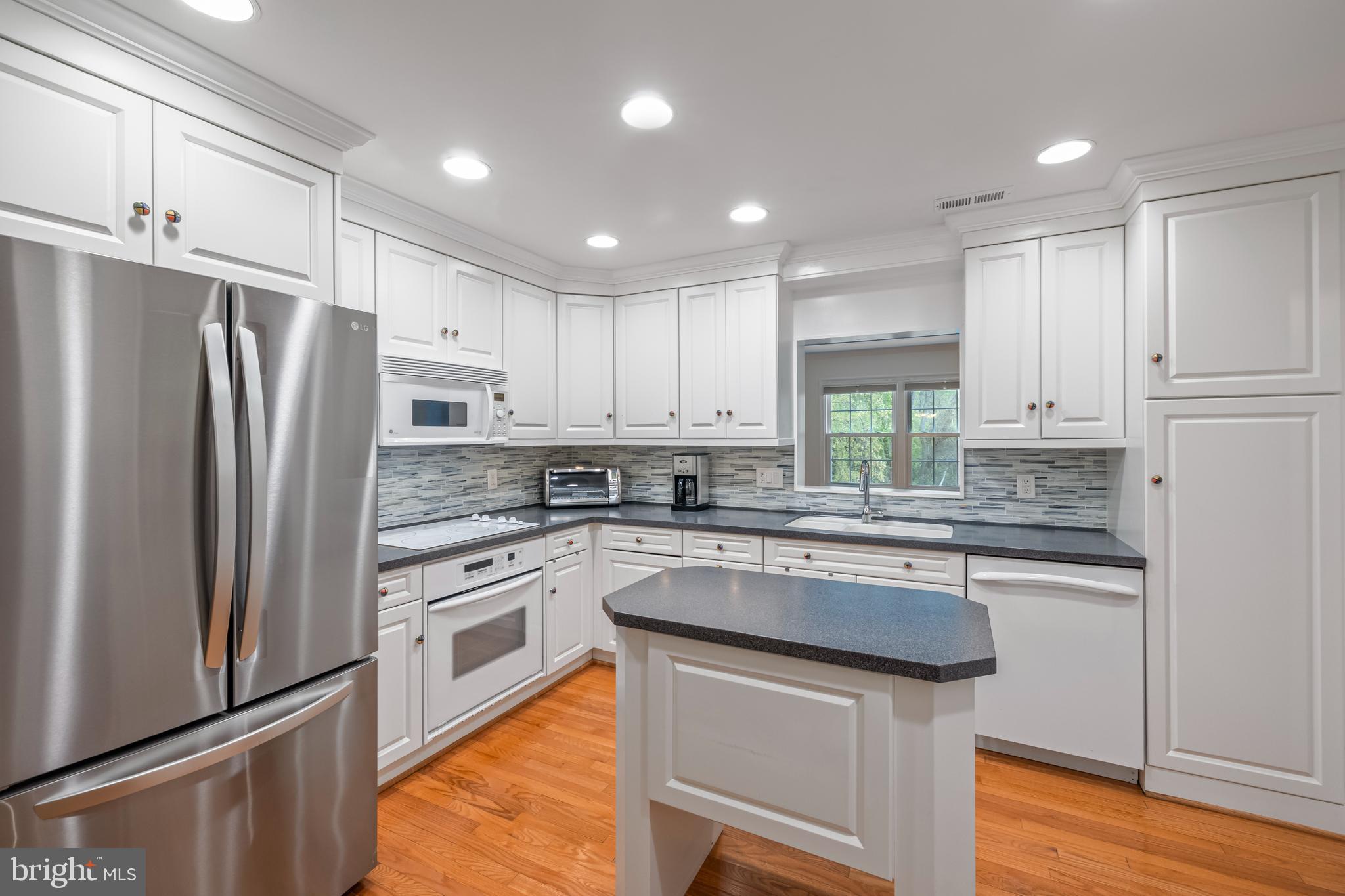 TOWNES OF MOOREFIELD - Residential