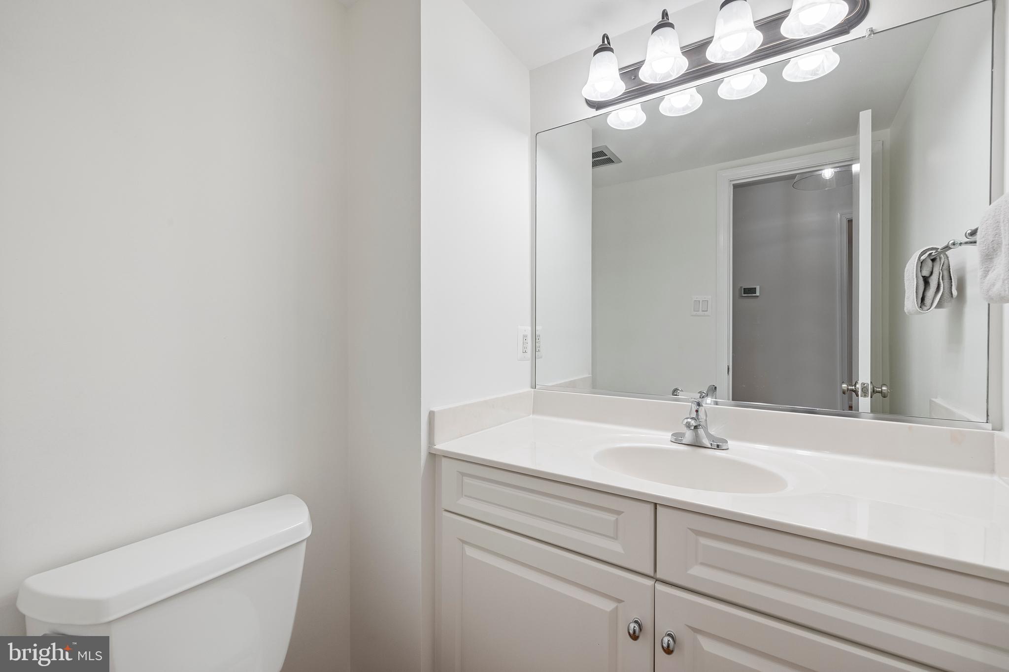 TOWNES OF MOOREFIELD - Residential