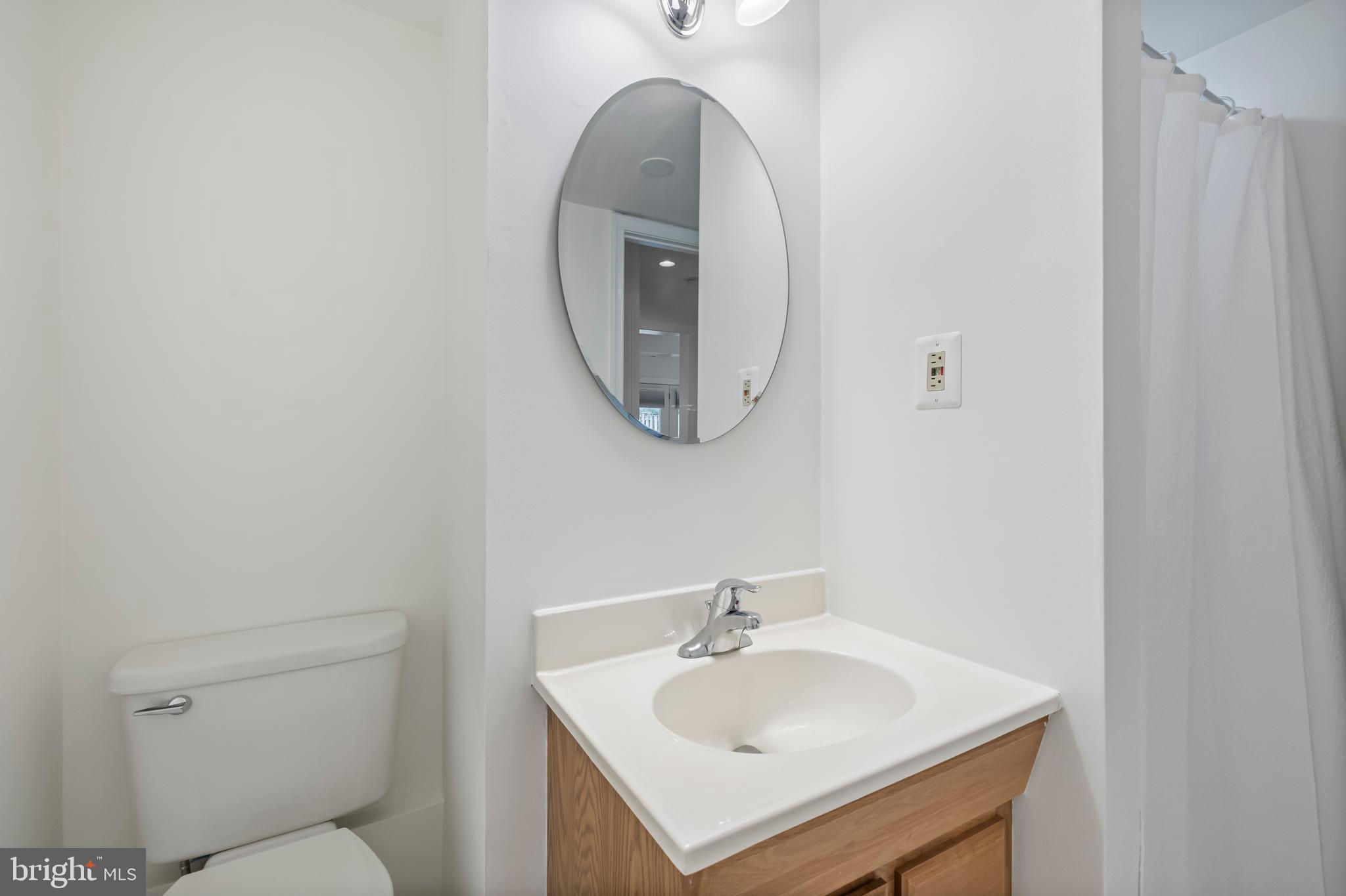 TOWNES OF MOOREFIELD - Residential