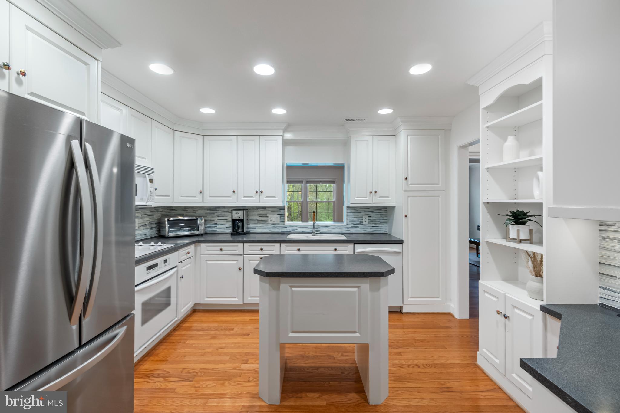 TOWNES OF MOOREFIELD - Residential