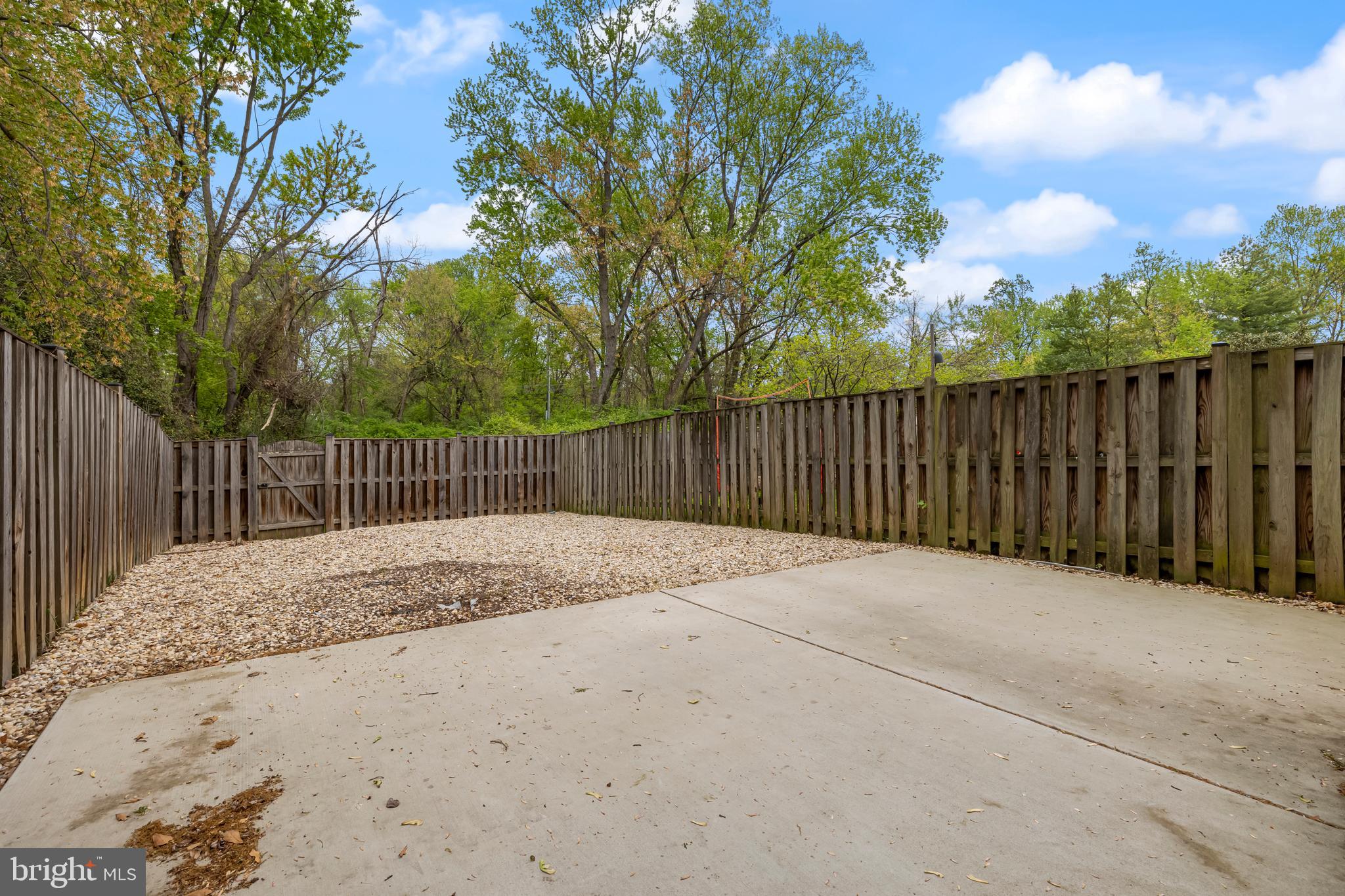 TOWNES OF MOOREFIELD - Residential