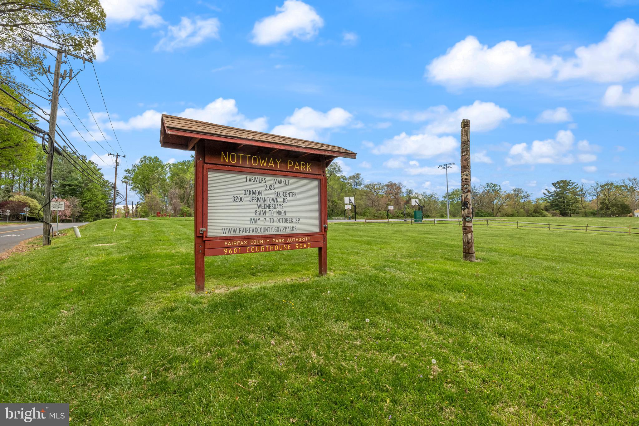 TOWNES OF MOOREFIELD - Residential