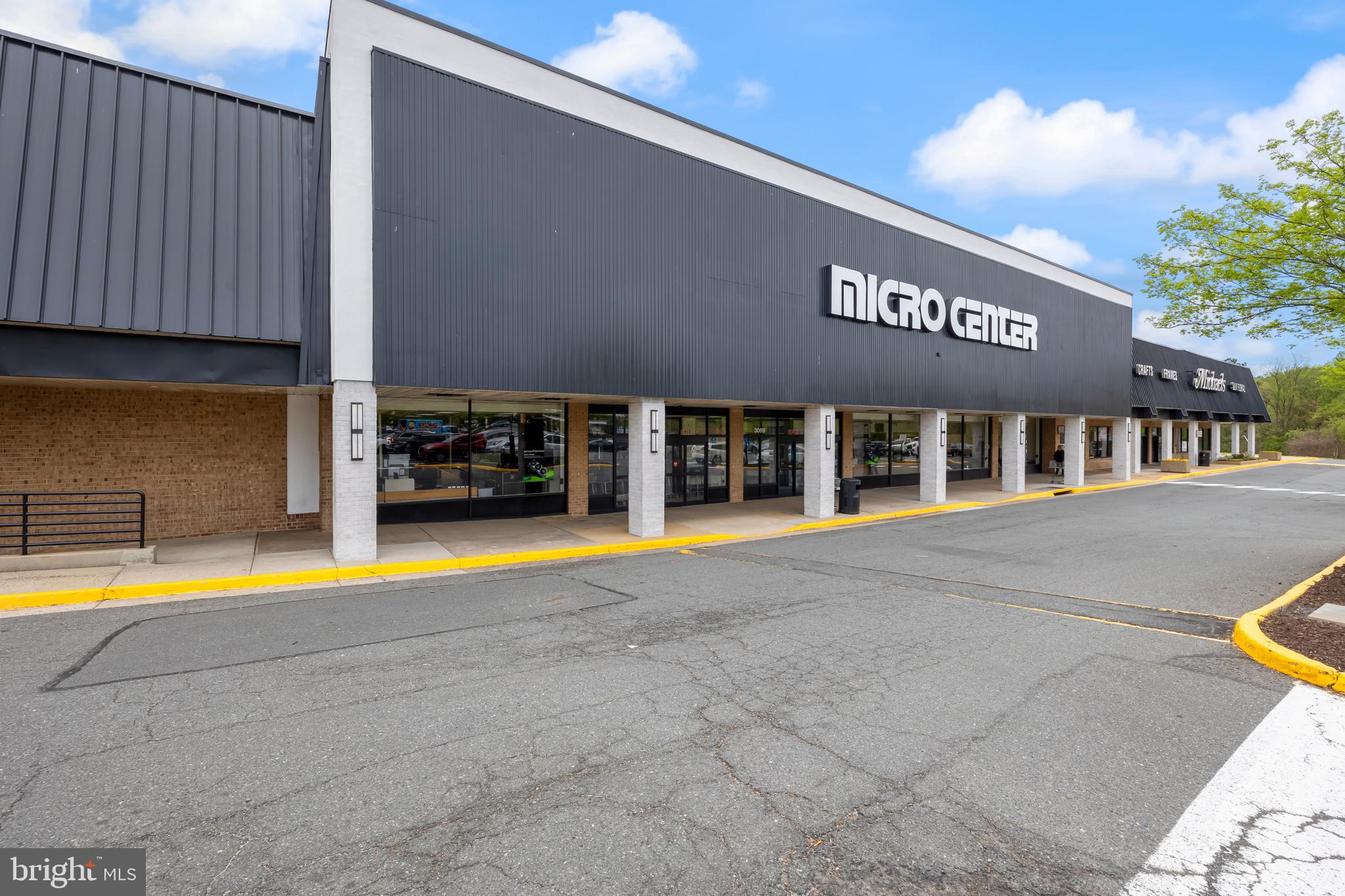 TOWNES OF MOOREFIELD - Residential