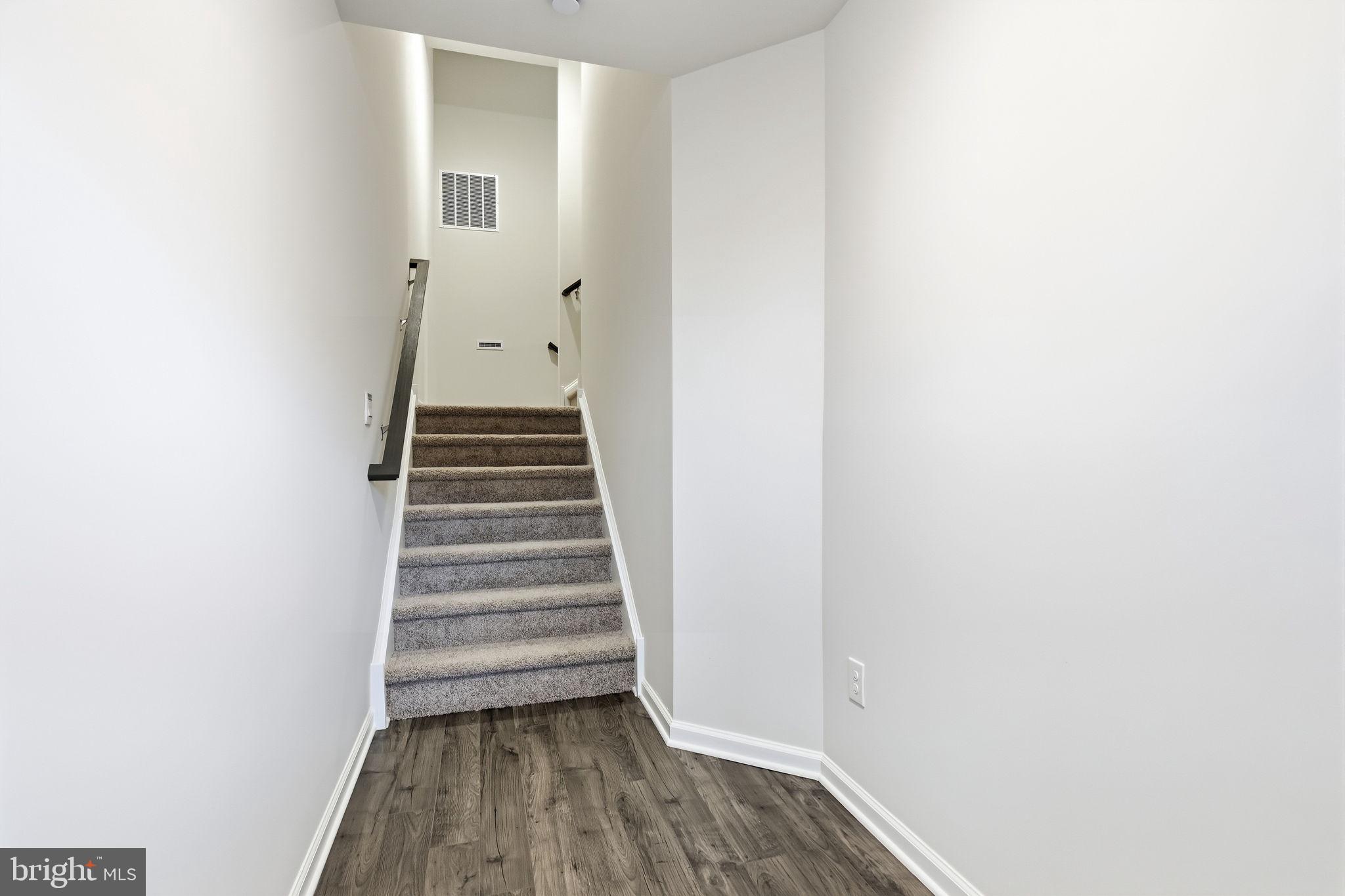 1078 MEADOWLARK DRIVE